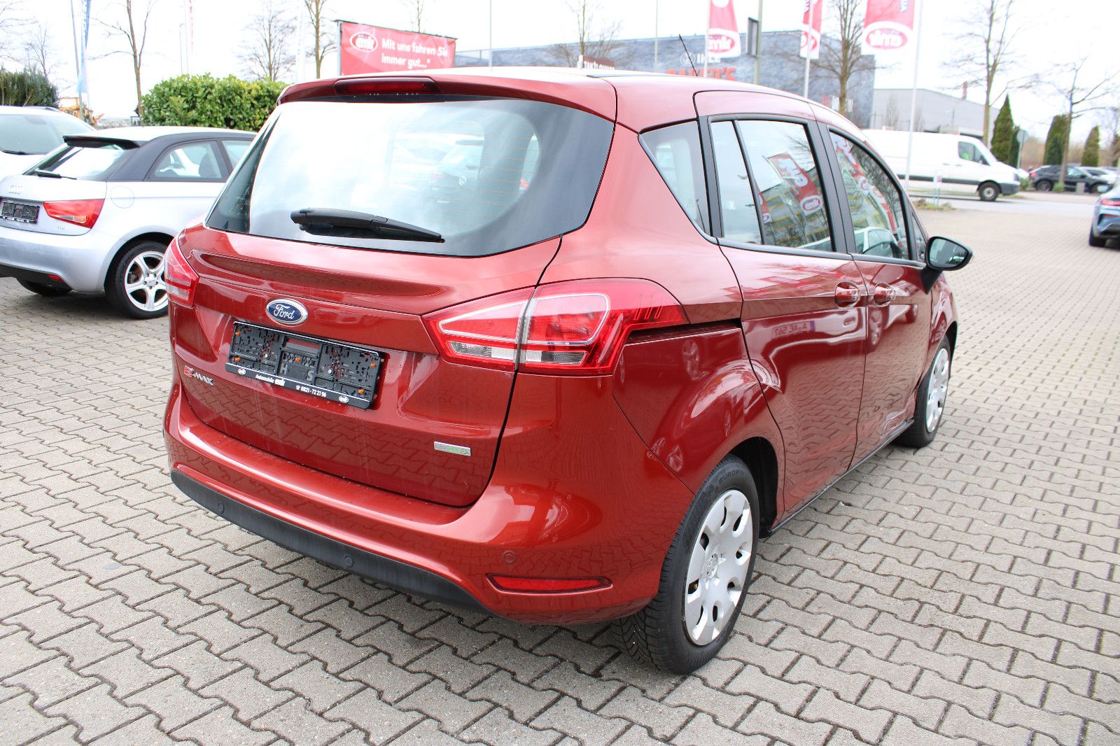 Fahrzeugabbildung Ford B-Max 1,0 EcoBoost Navi,PDC,SHZ