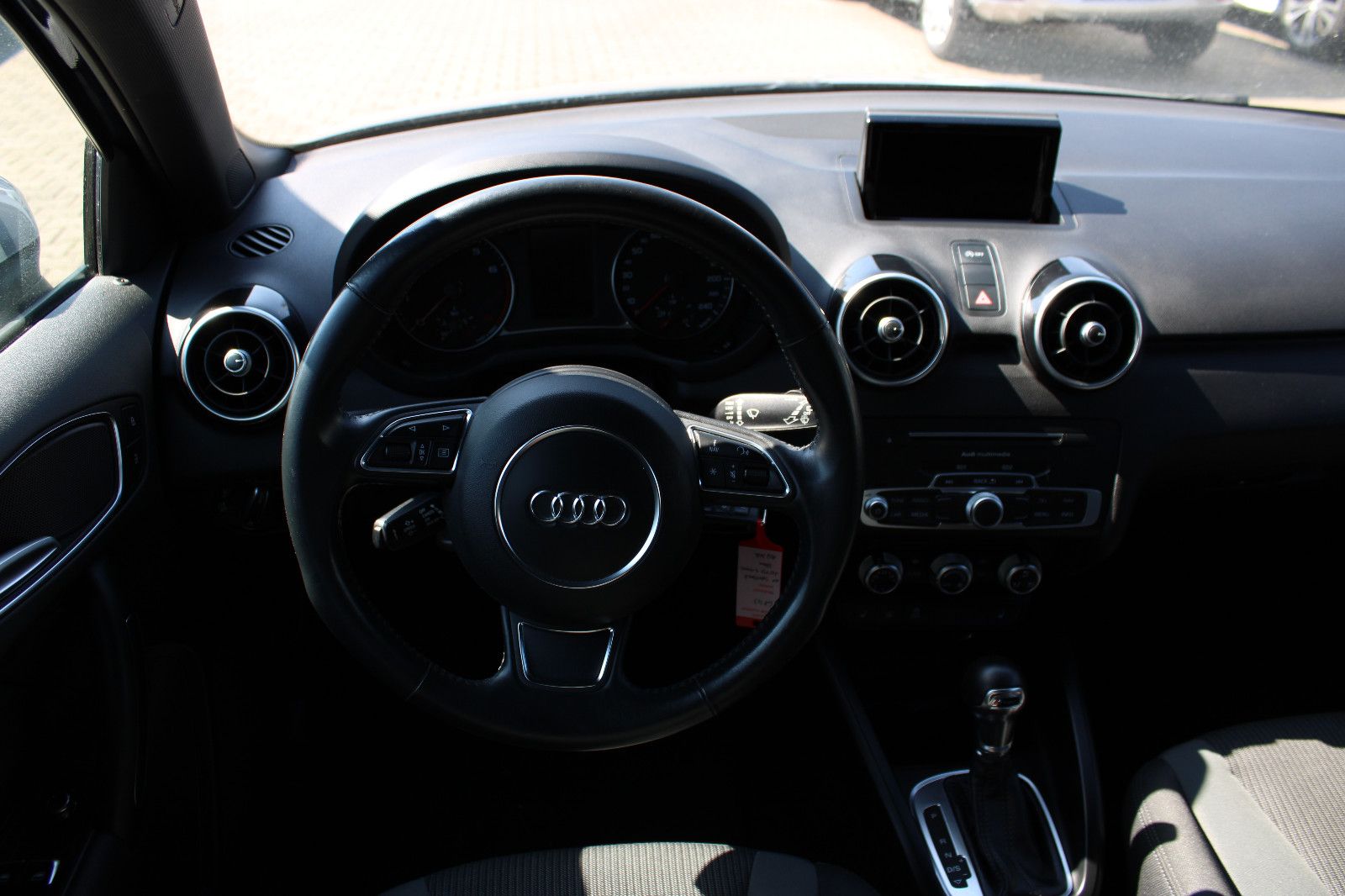 Fahrzeugabbildung Audi A1 1.0 TFSI ultra S tronic S-line Sportback