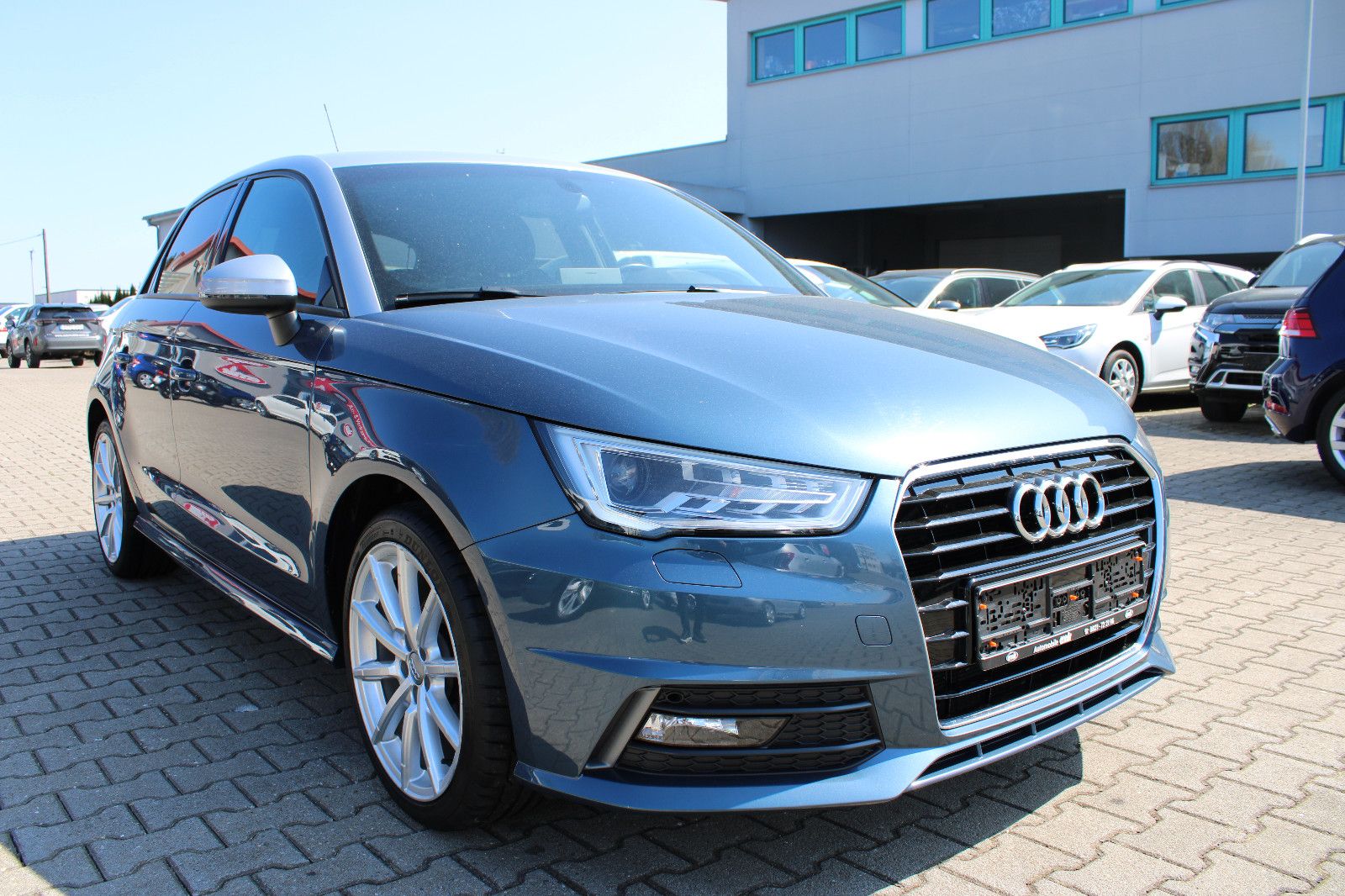 Fahrzeugabbildung Audi A1 1.0 TFSI ultra S tronic S-line Sportback