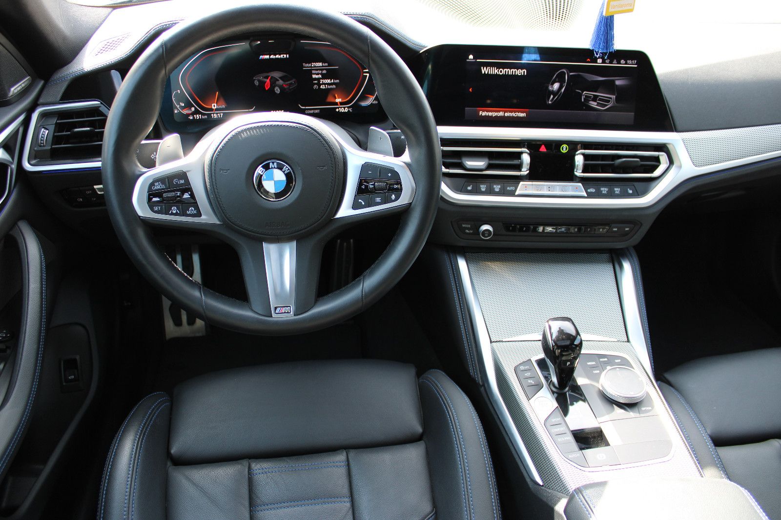 Fahrzeugabbildung BMW M440i xDrive Gran Coupé Sportsitze,Schiebedach