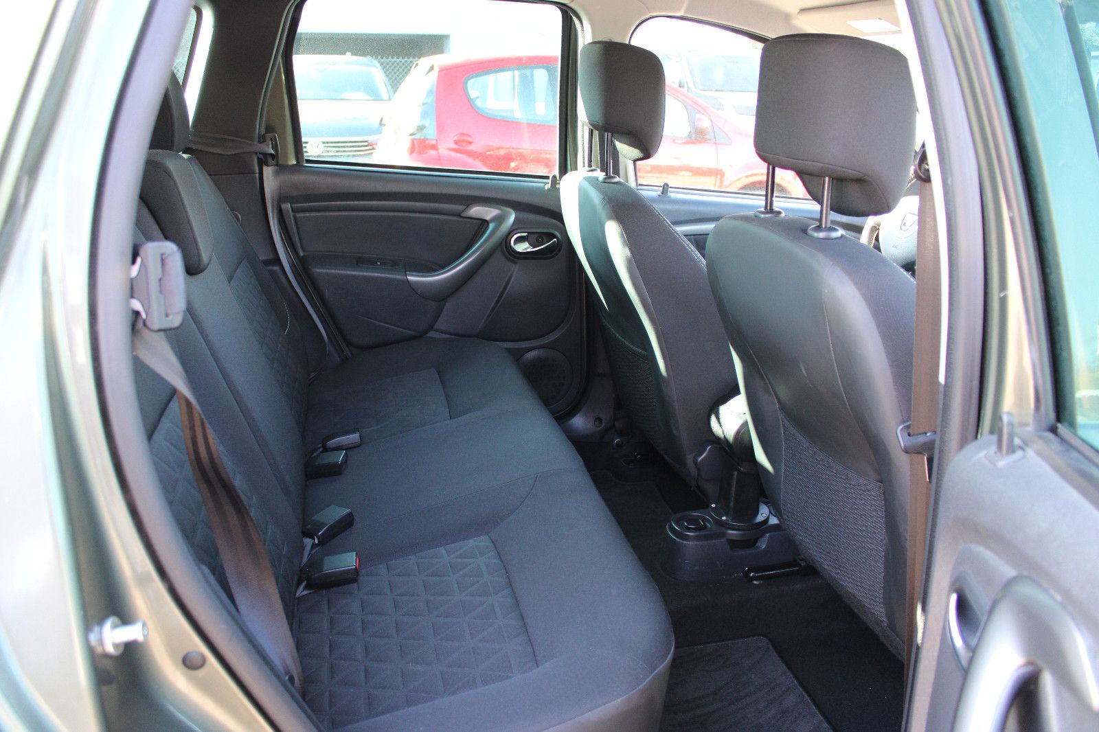 Fahrzeugabbildung Dacia Duster dCi 110 4x4 Navi,PDC,AHK