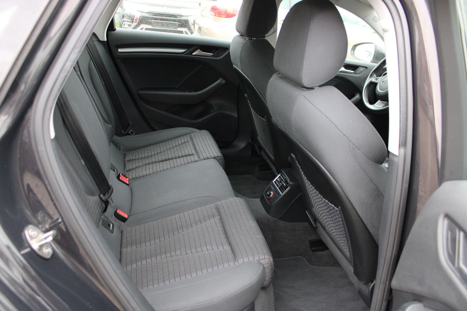 Fahrzeugabbildung Audi A3 Lim. 2.0 TDI PDC,Navi,SHZ,LED
