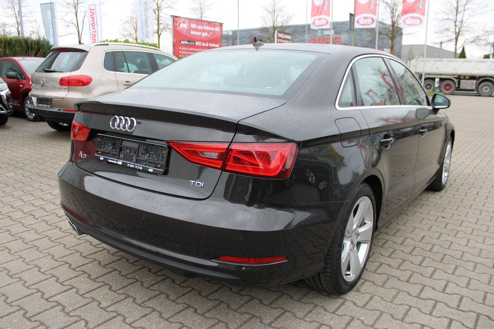 Fahrzeugabbildung Audi A3 Lim. 2.0 TDI PDC,Navi,SHZ,LED