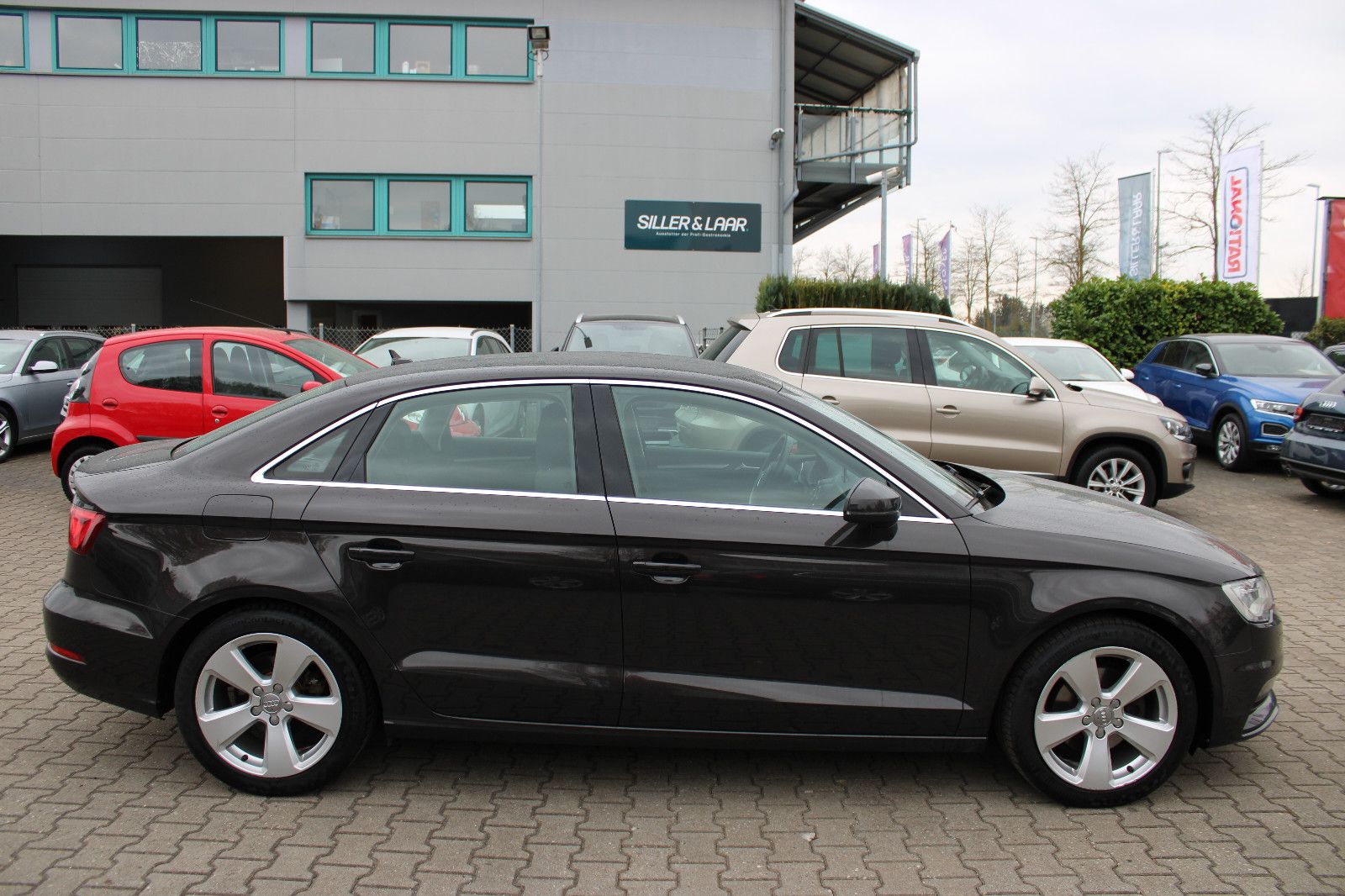 Fahrzeugabbildung Audi A3 Lim. 2.0 TDI PDC,Navi,SHZ,LED