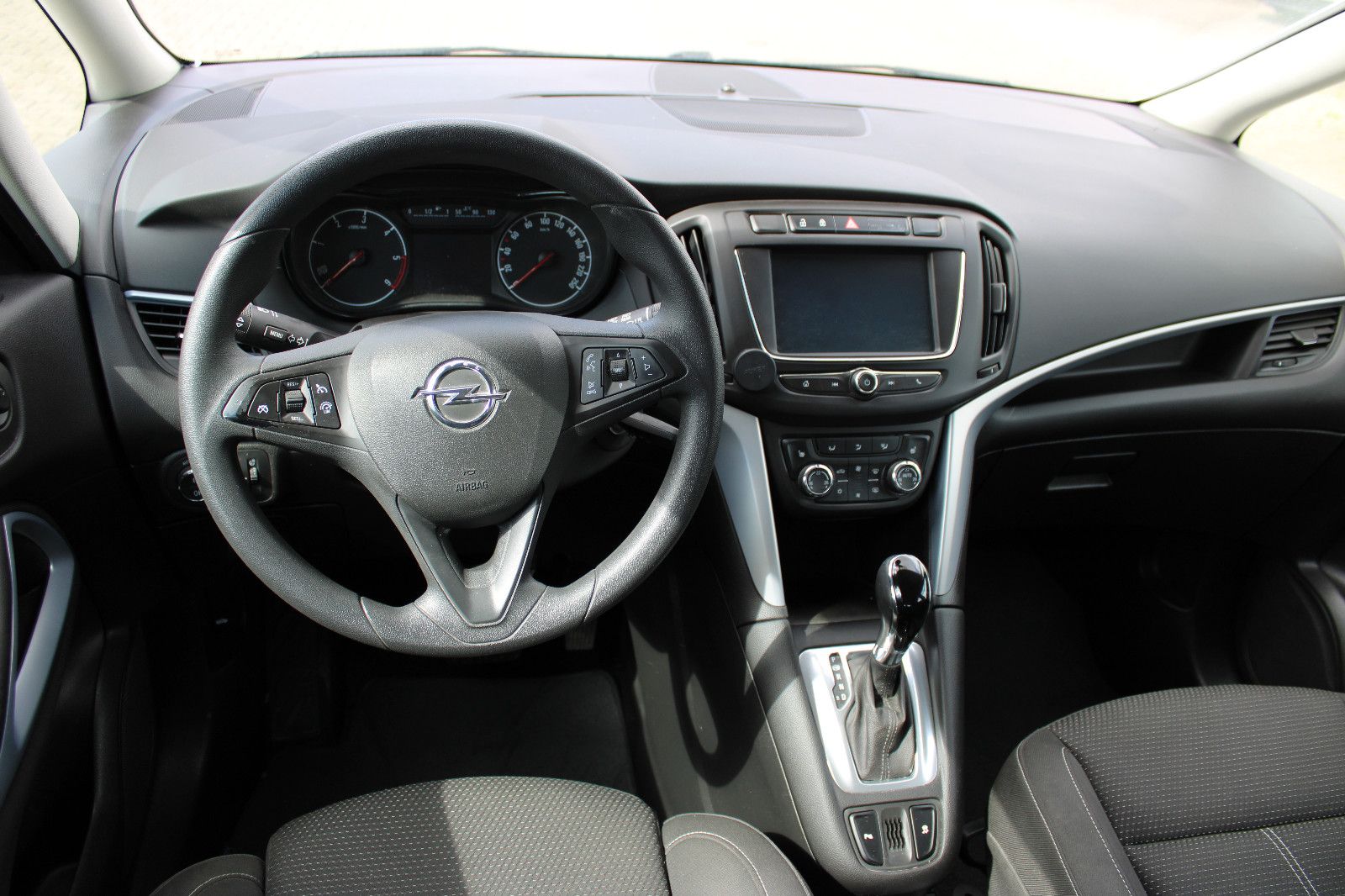 Fahrzeugabbildung Opel Zafira 2.0 CDTI Automatik,PDC,Navi,Kamera,AppleC