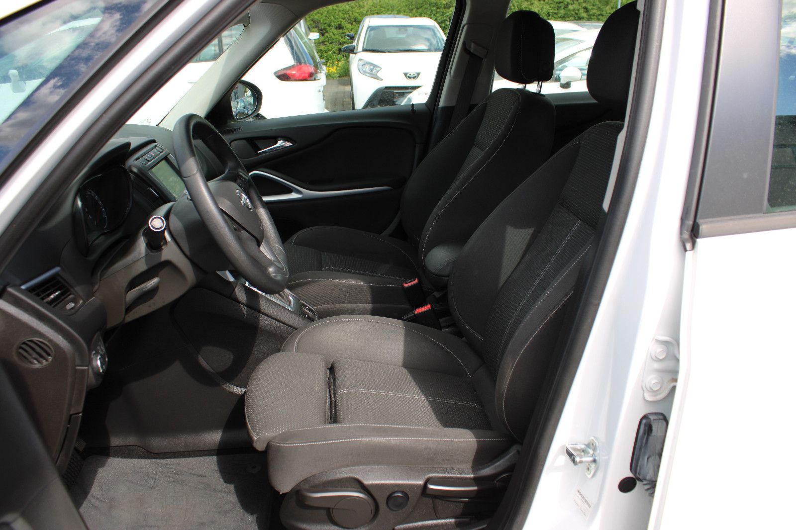 Fahrzeugabbildung Opel Zafira 2.0 CDTI Automatik,PDC,Navi,Kamera,AppleC