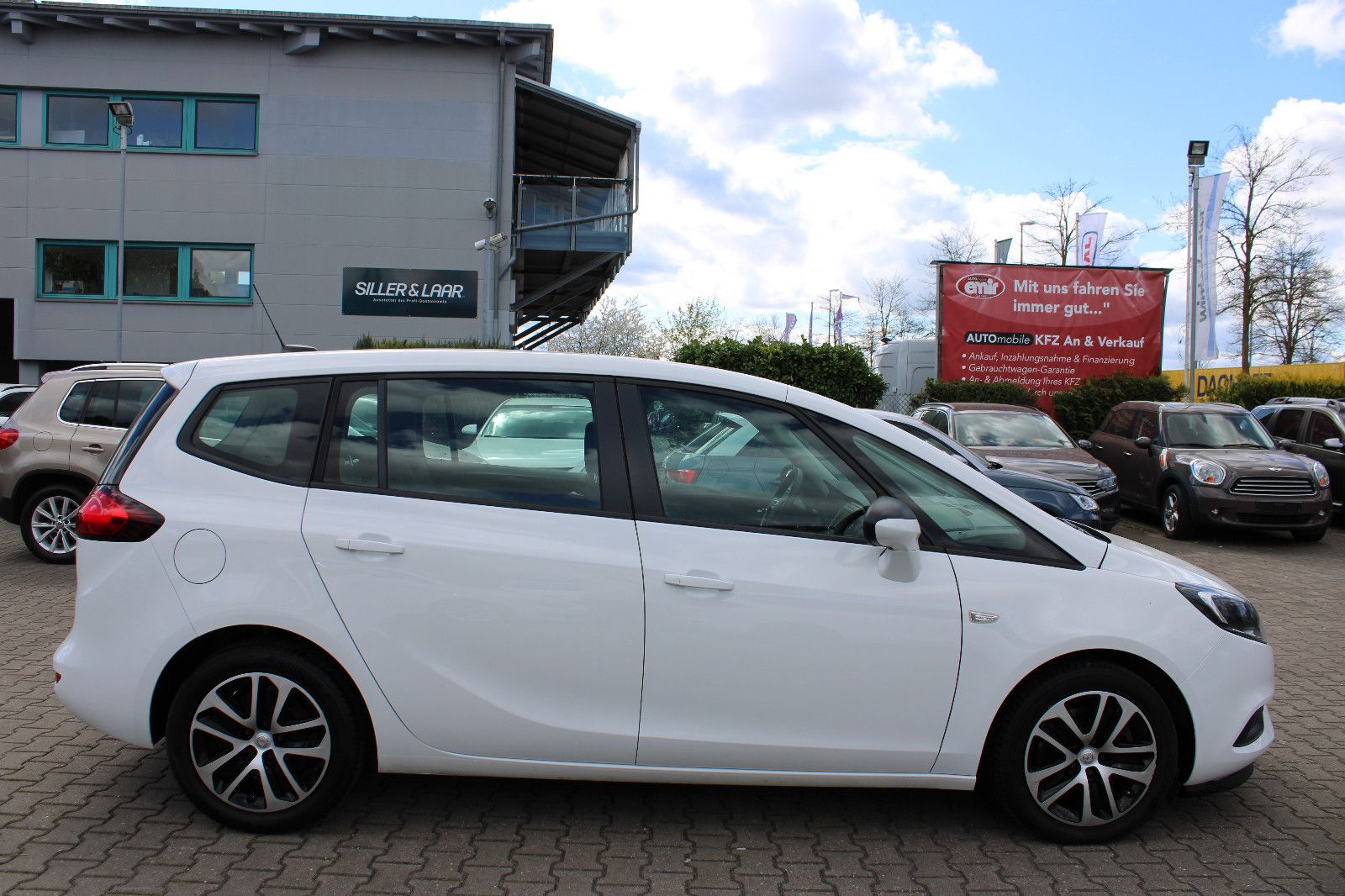 Fahrzeugabbildung Opel Zafira 2.0 CDTI Automatik,PDC,Navi,Kamera,AppleC