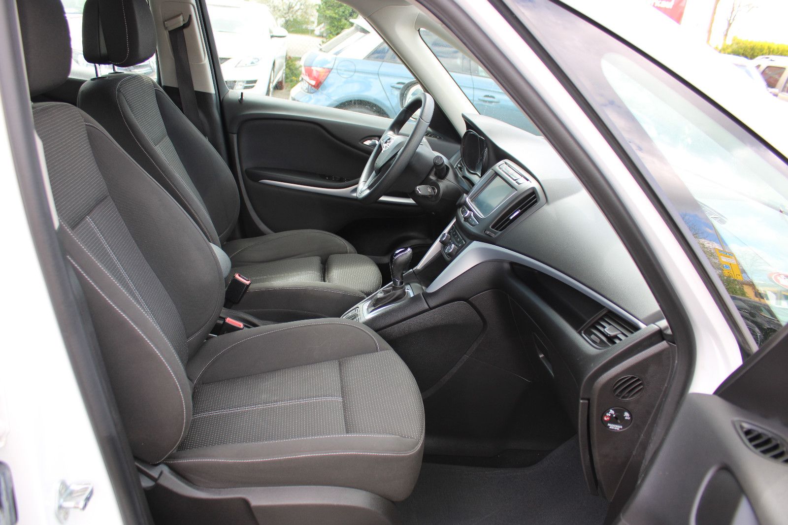 Fahrzeugabbildung Opel Zafira 2.0 CDTI Automatik,PDC,Navi,Kamera,AppleC