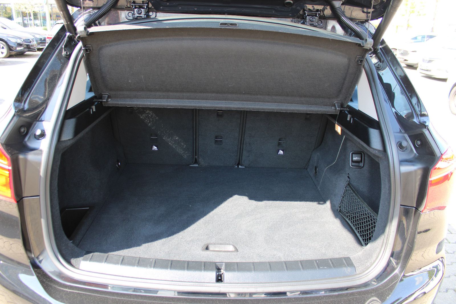 Fahrzeugabbildung BMW X1 xDrive20i Automatik Navi,PDC,SHZ,LED,17 Zoll