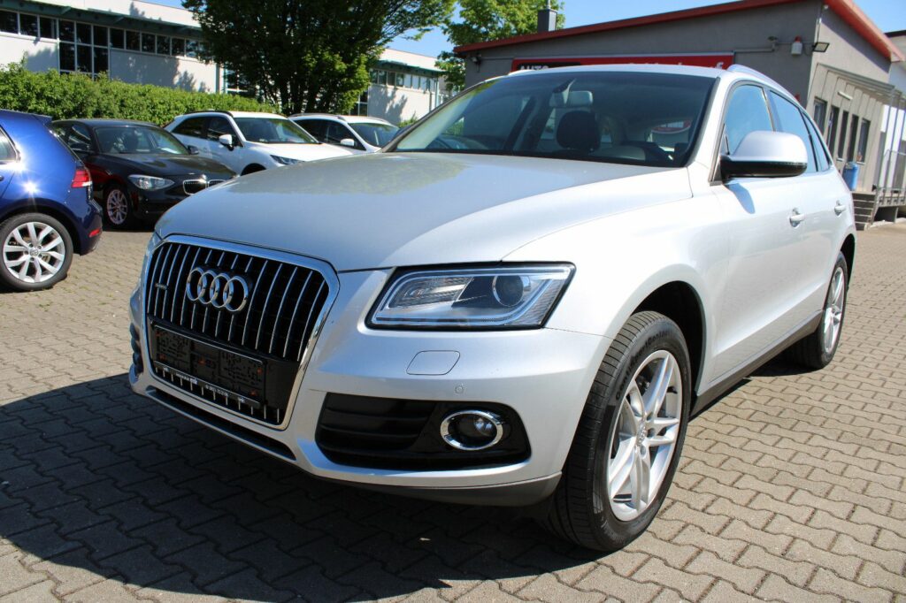 Audi Q5 2.0 TDI S tronic quattro PDC,Xenon,SHZ,Navi