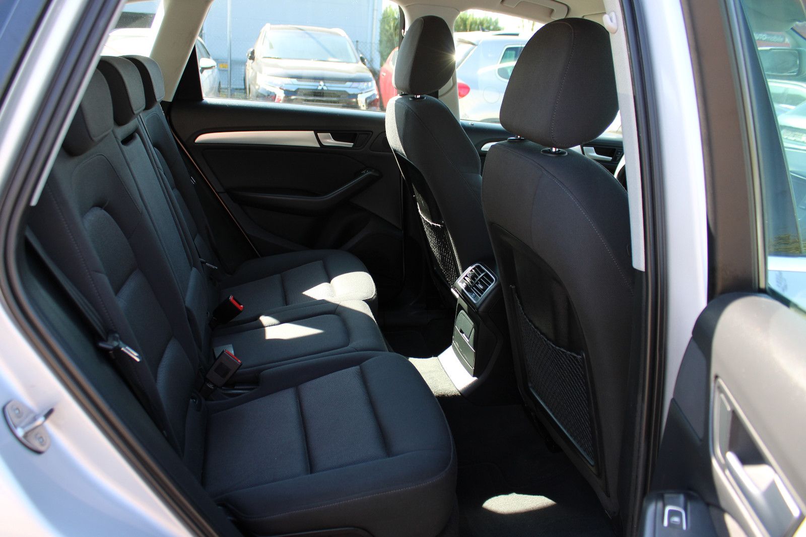 Fahrzeugabbildung Audi Q5 2.0 TDI S tronic quattro PDC,Xenon,SHZ,Navi