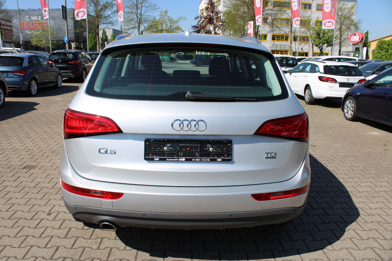 Fahrzeugabbildung Audi Q5 2.0 TDI S tronic quattro PDC,Xenon,SHZ,Navi