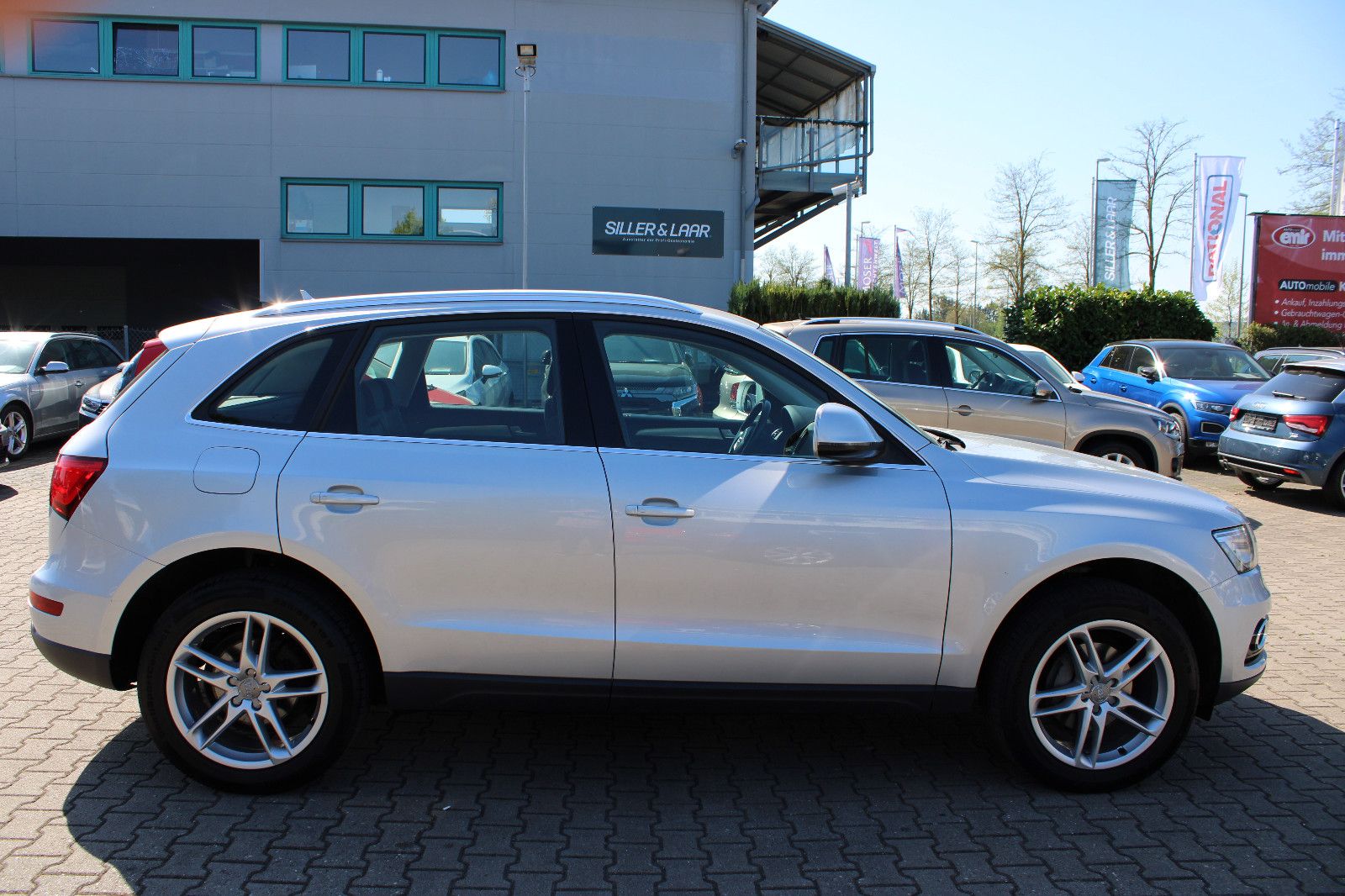 Fahrzeugabbildung Audi Q5 2.0 TDI S tronic quattro PDC,Xenon,SHZ,Navi