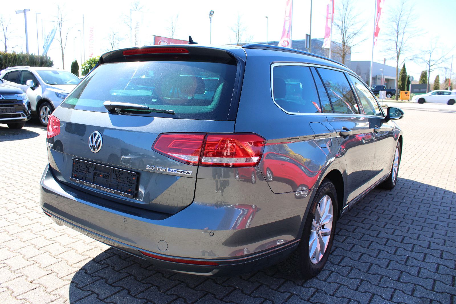 Fahrzeugabbildung Volkswagen Passat Variant 2.0 TDI DSG LED,PDC,SHZ,Navi