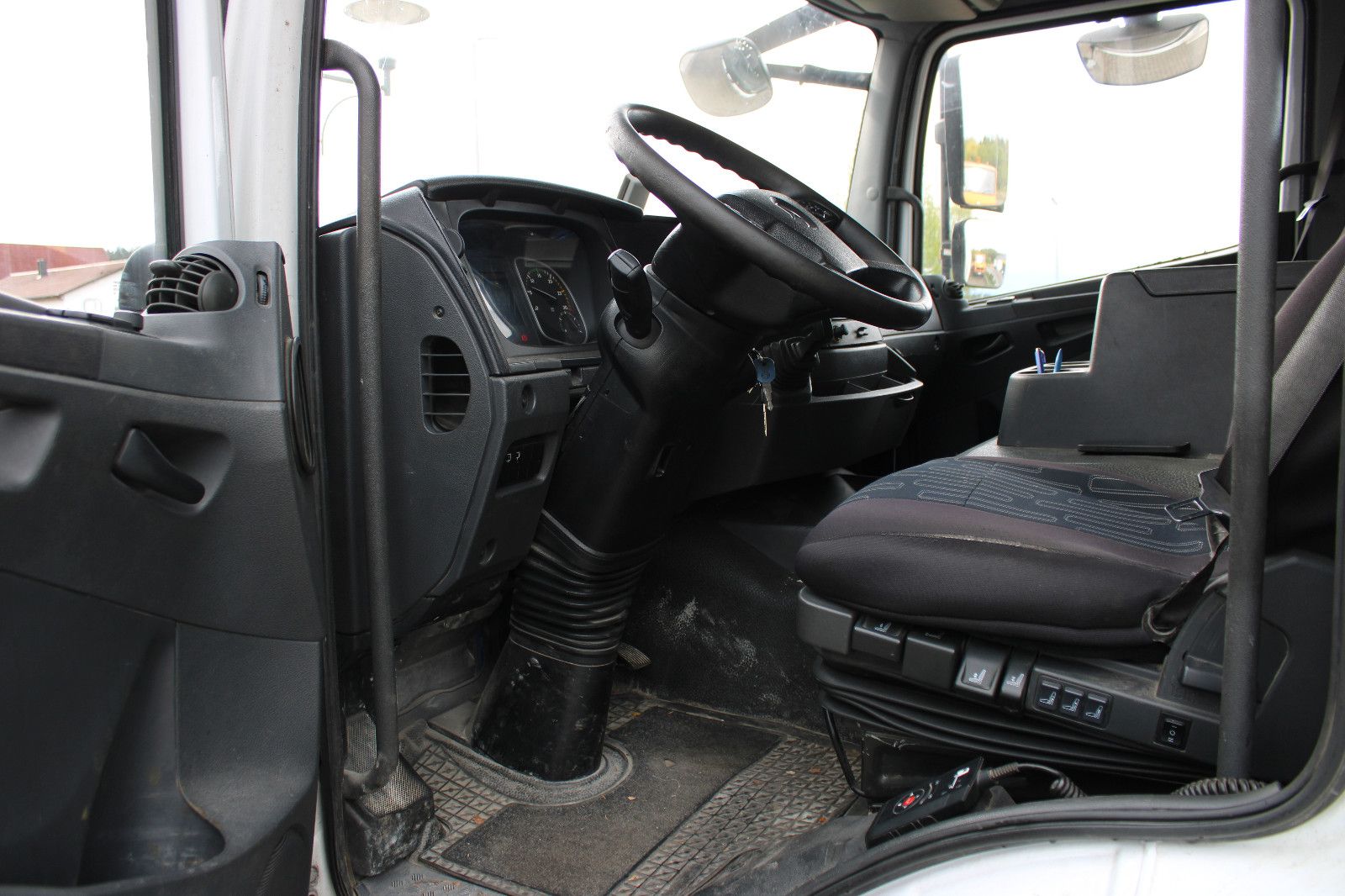 Fahrzeugabbildung Mercedes-Benz Mercedes 1224L Klima