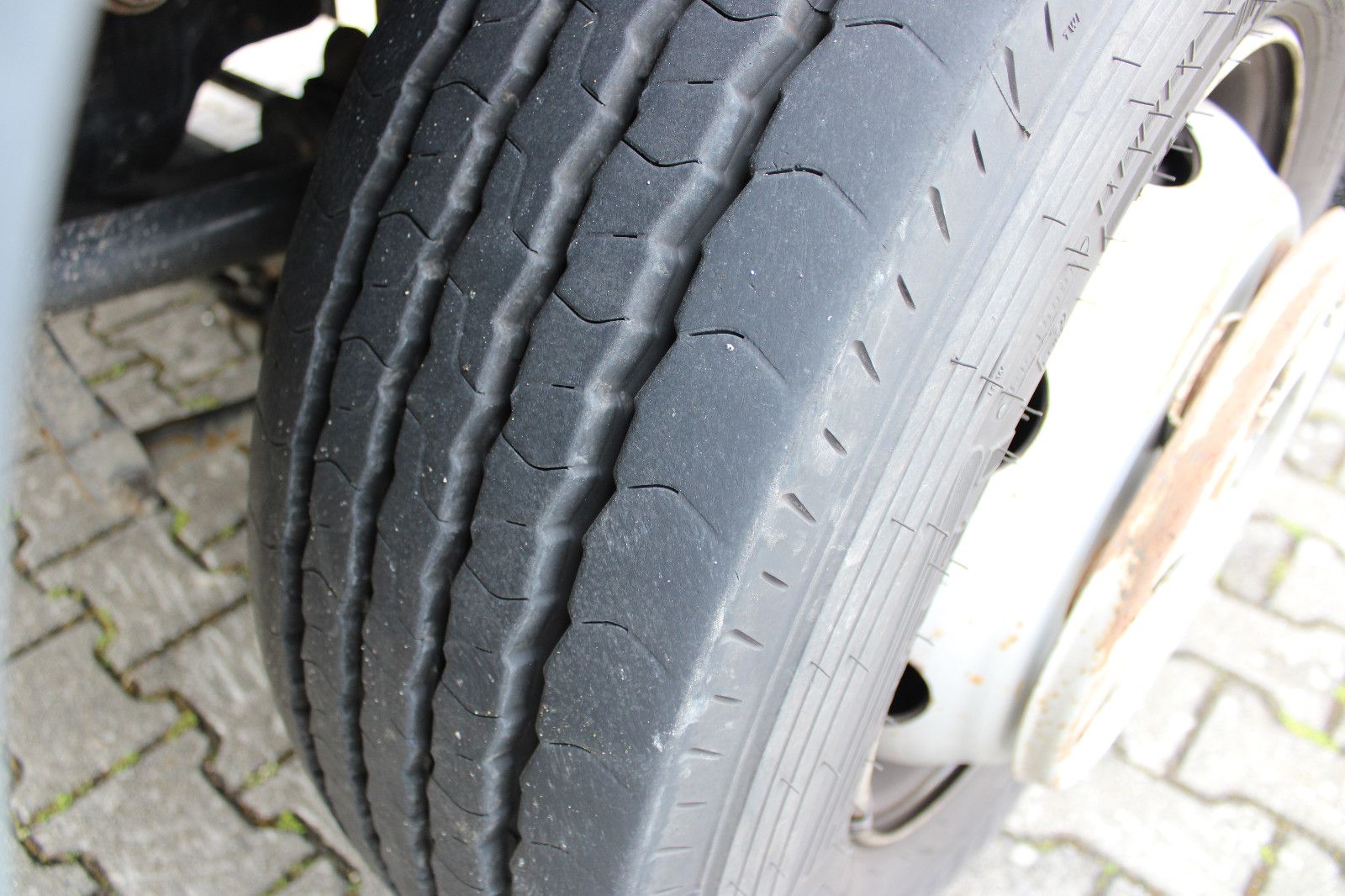 Fahrzeugabbildung Mercedes-Benz Mercedes 1224L Klima