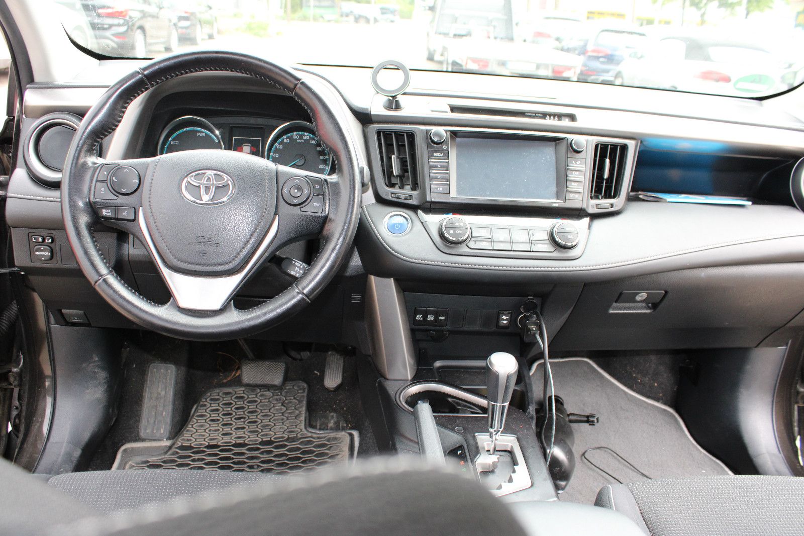 Fahrzeugabbildung Toyota RAV 4 RAV4 Hybrid Comfort