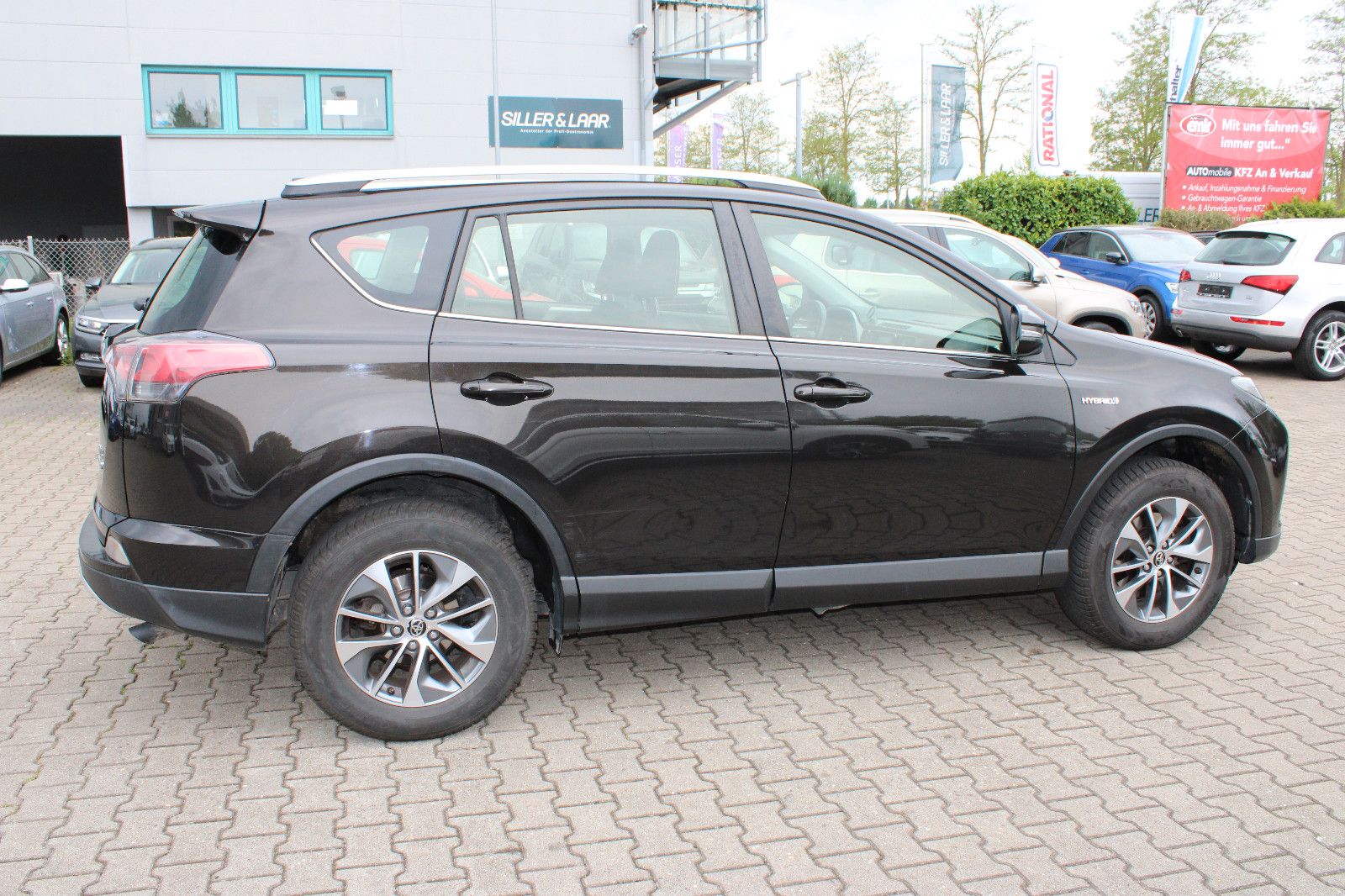 Fahrzeugabbildung Toyota RAV 4 RAV4 Hybrid Comfort