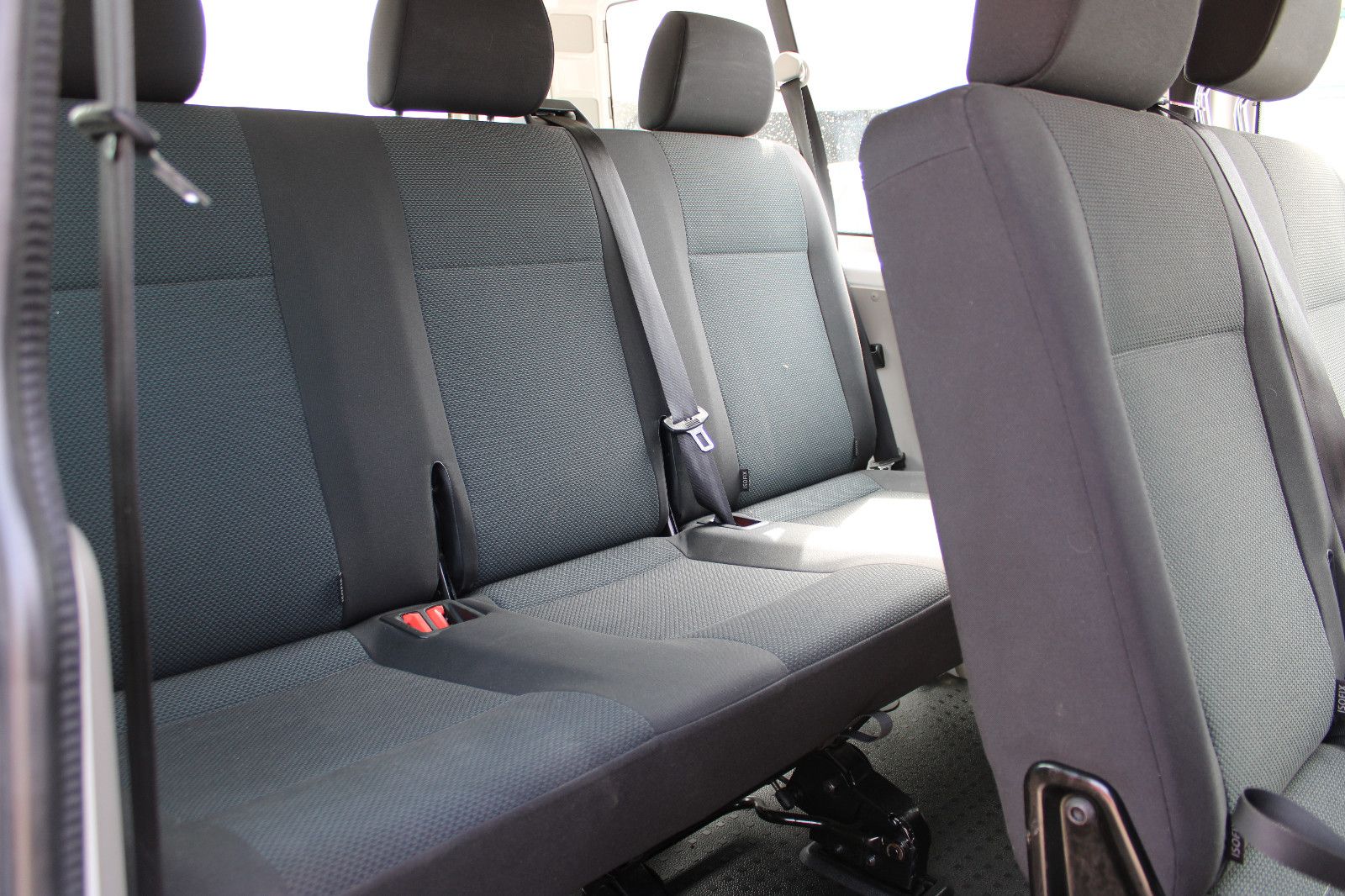Fahrzeugabbildung Volkswagen T6 Transporter 9.Sitzer Lang Klima,AHK