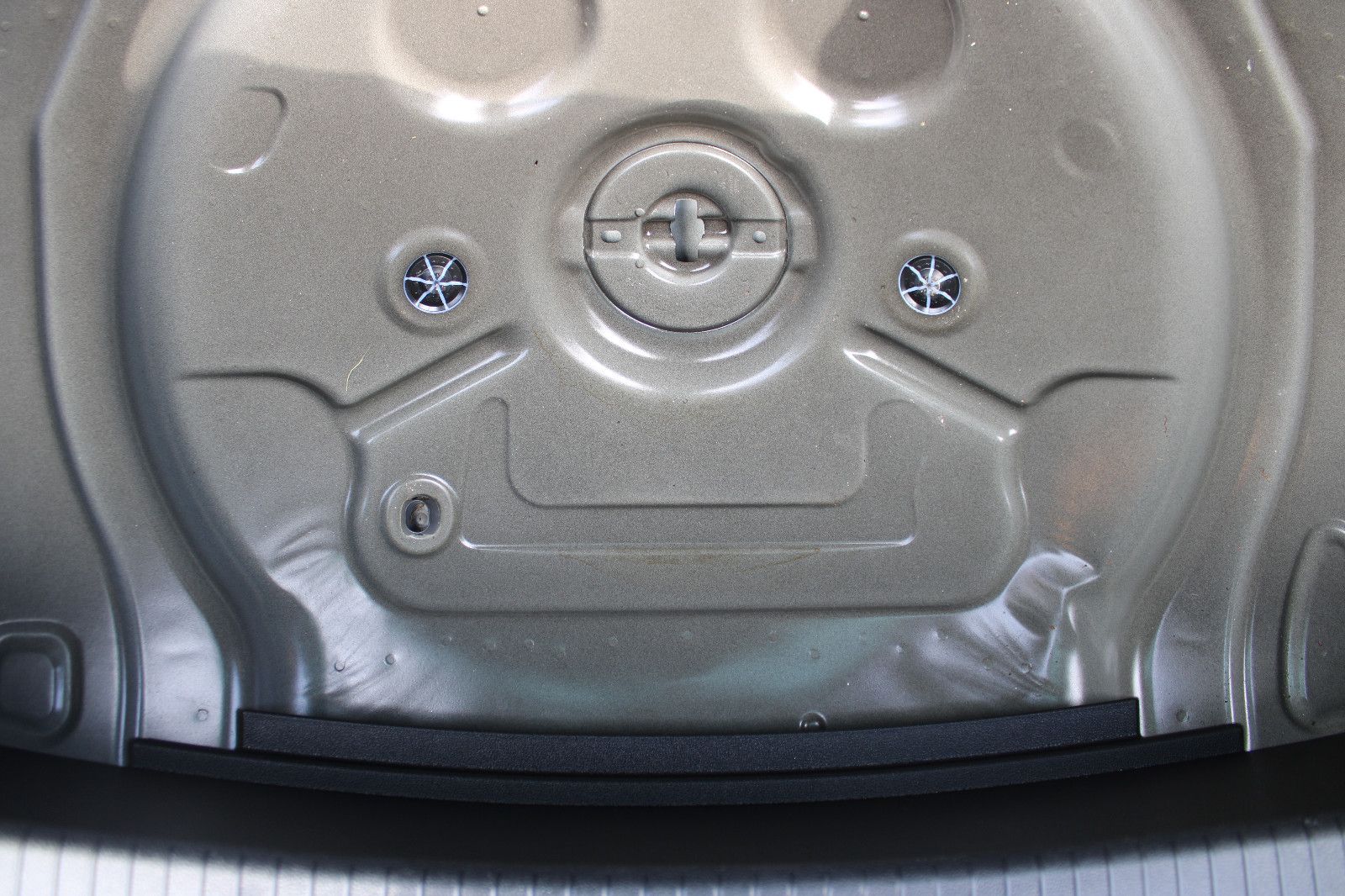 Fahrzeugabbildung Volkswagen Tiguan 2.0 TDI SCR IQ.DRIVE Navi,PDC,AHK,SHZ