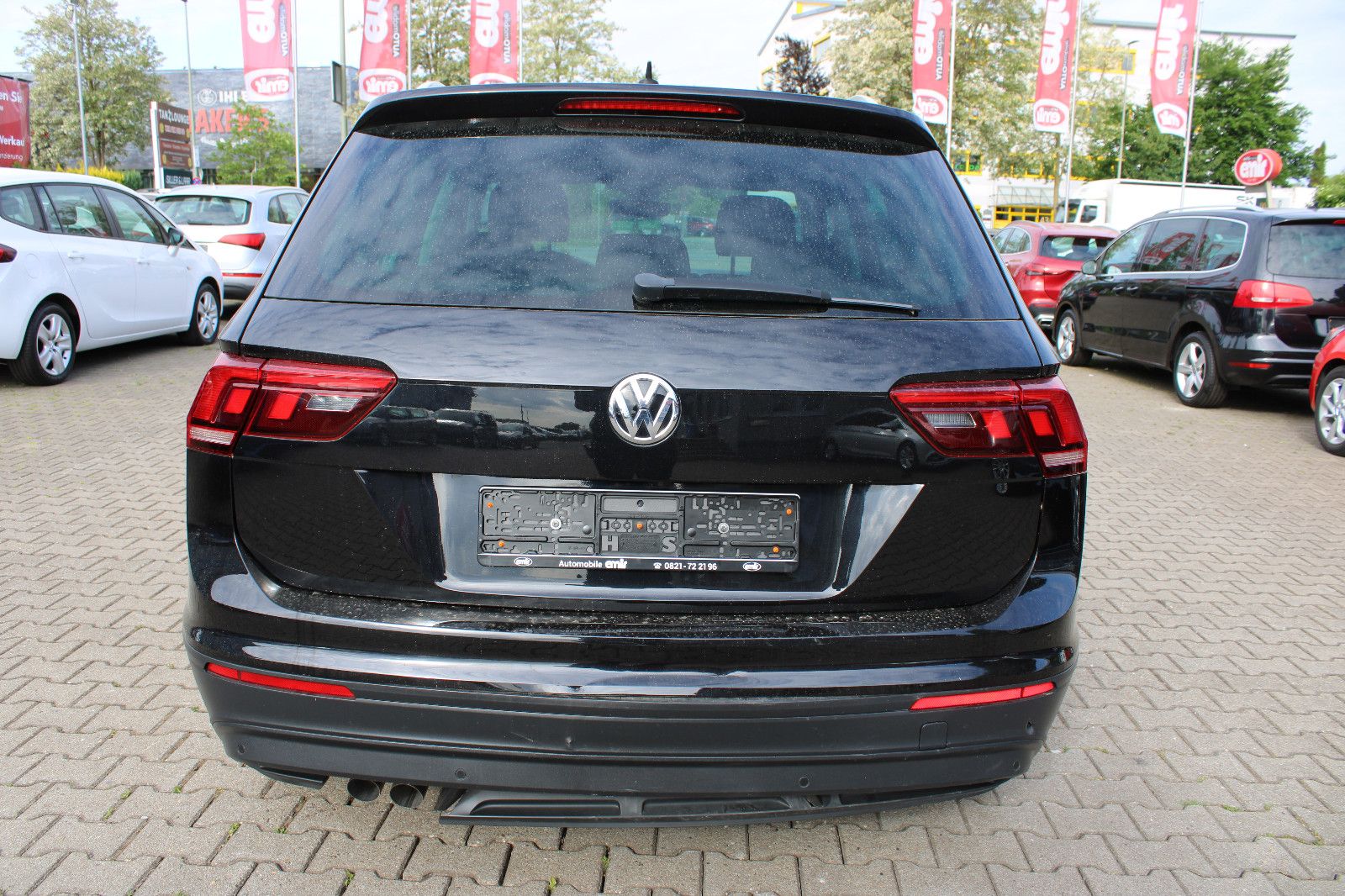 Fahrzeugabbildung Volkswagen Tiguan 2.0 TDI SCR IQ.DRIVE Navi,PDC,AHK,SHZ
