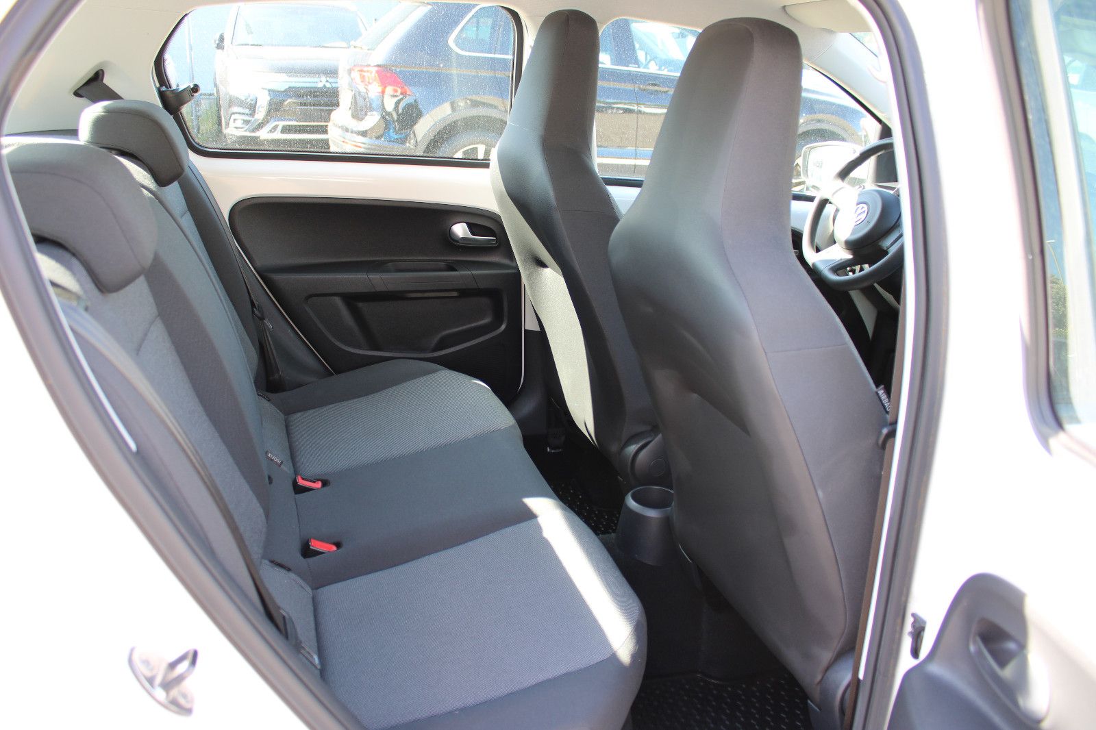 Fahrzeugabbildung Volkswagen up! 1.0 up! Klima,PDC,SHZ,Tempomat