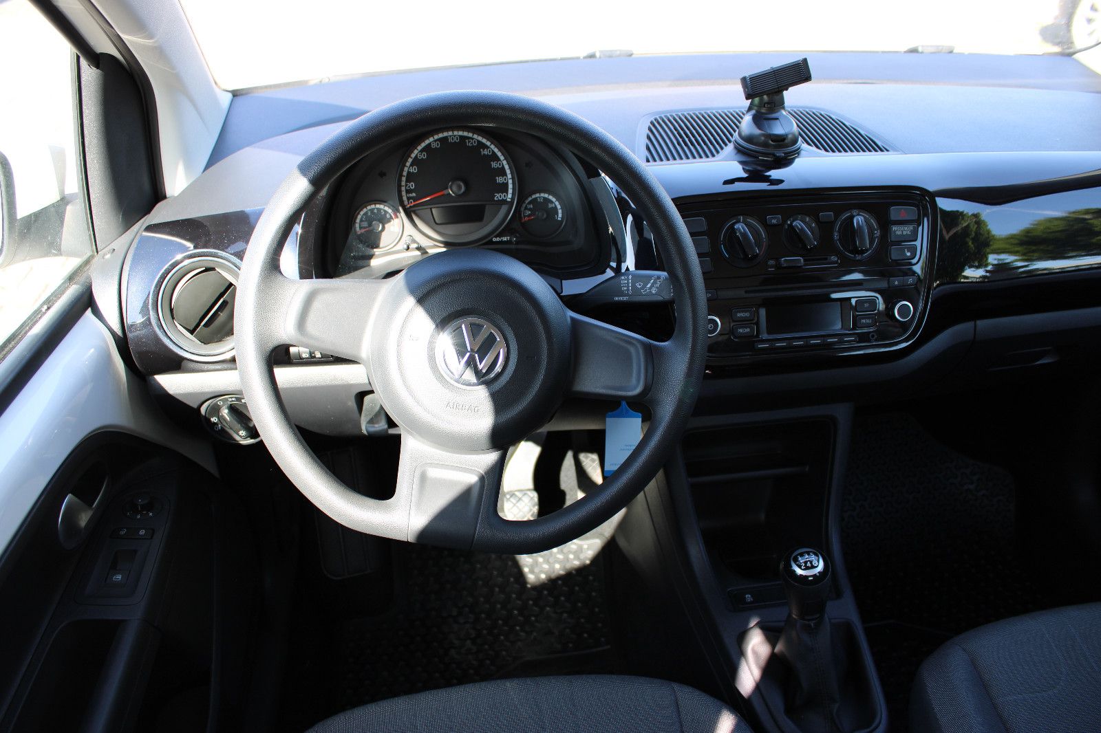 Fahrzeugabbildung Volkswagen up! 1.0 up! Klima,PDC,SHZ,Tempomat