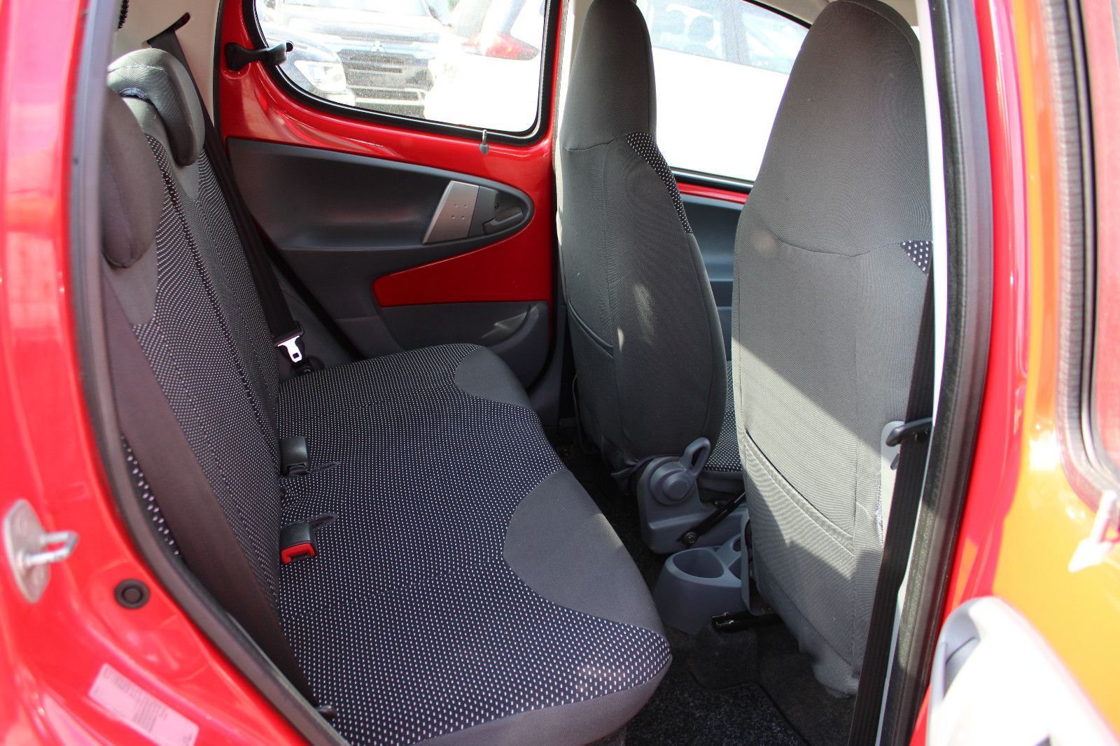 Fahrzeugabbildung Citroën C1 1.0