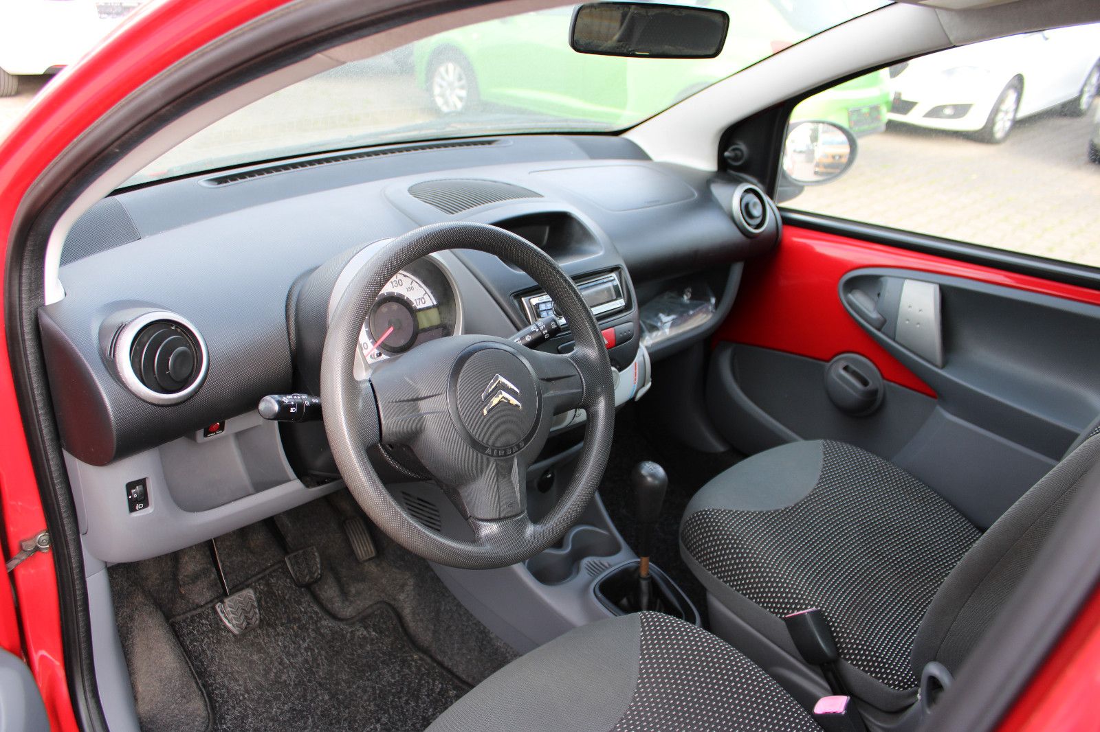 Fahrzeugabbildung Citroën C1 1.0