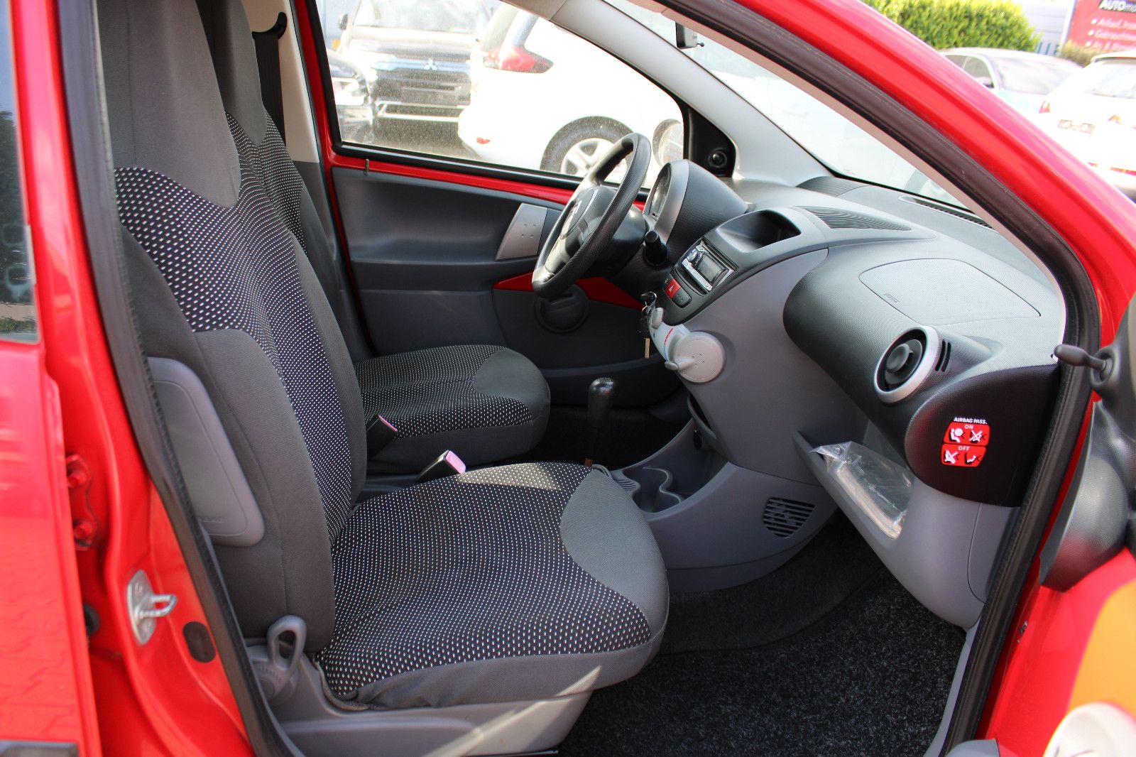 Fahrzeugabbildung Citroën C1 1.0
