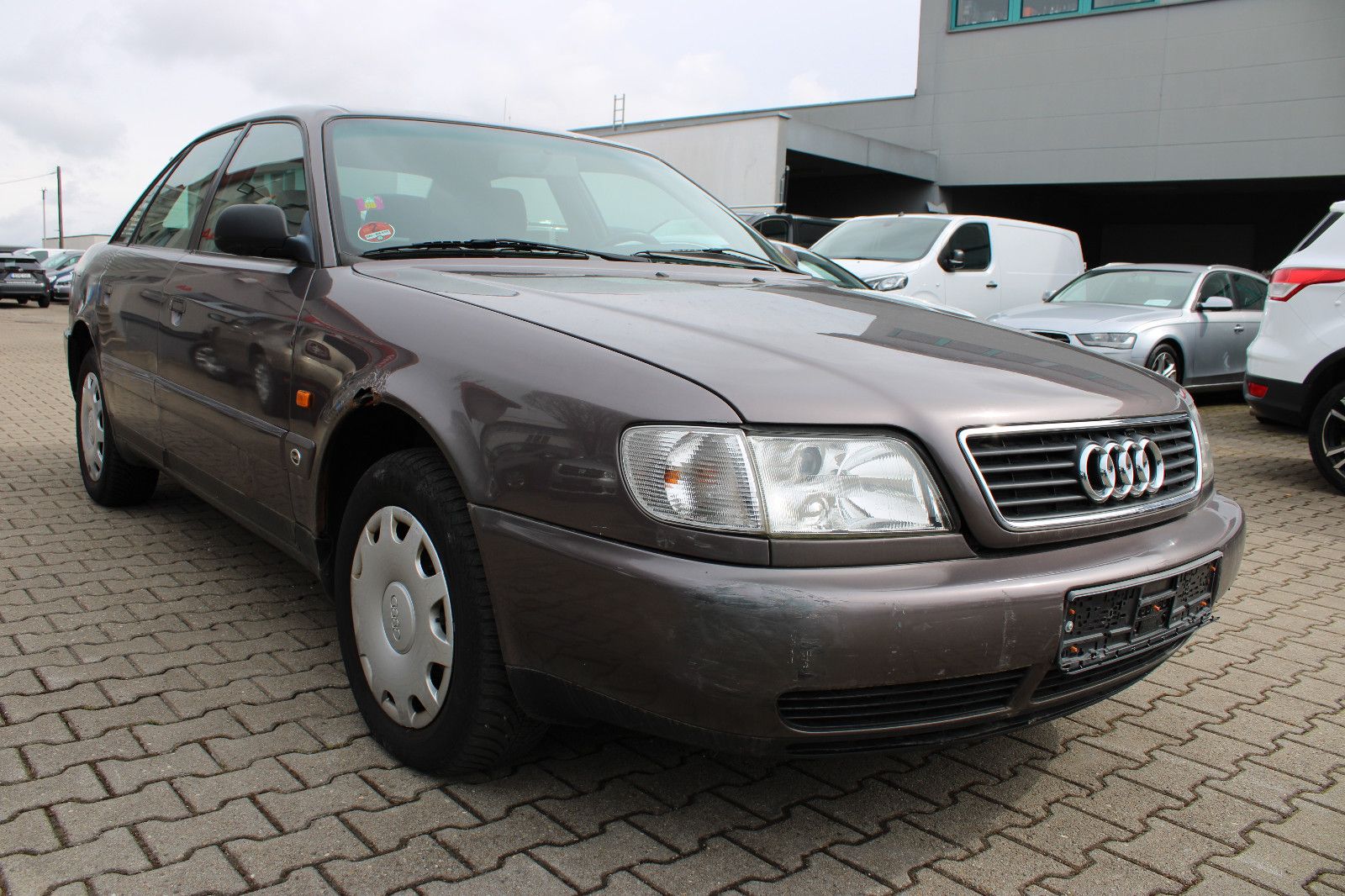 Fahrzeugabbildung Audi A6 2.5 TDI Limousine Automatik erst 140.000Km