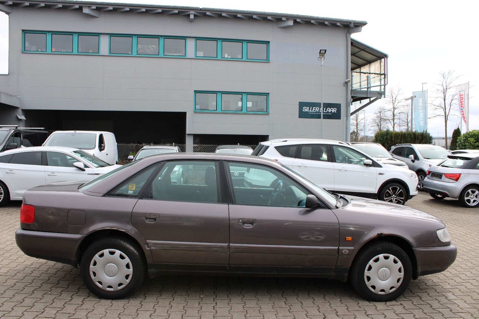 Fahrzeugabbildung Audi A6 2.5 TDI Limousine Automatik erst 140.000Km