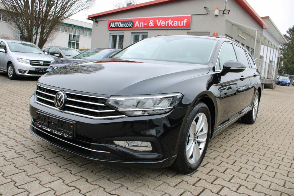 Volkswagen Passat Variant 2.0 TDI SCR DSG Navi,PDC,AHK,Appl