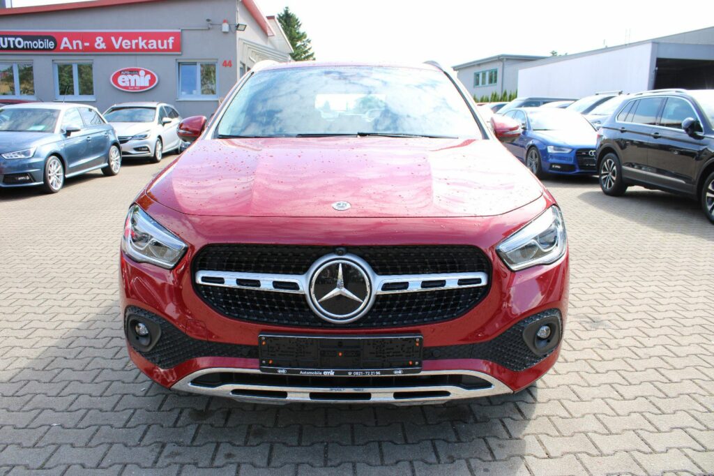 Mercedes-Benz GLA 220 d 4MATIC DCT Head-Up,Navi,Leder,SHZ
