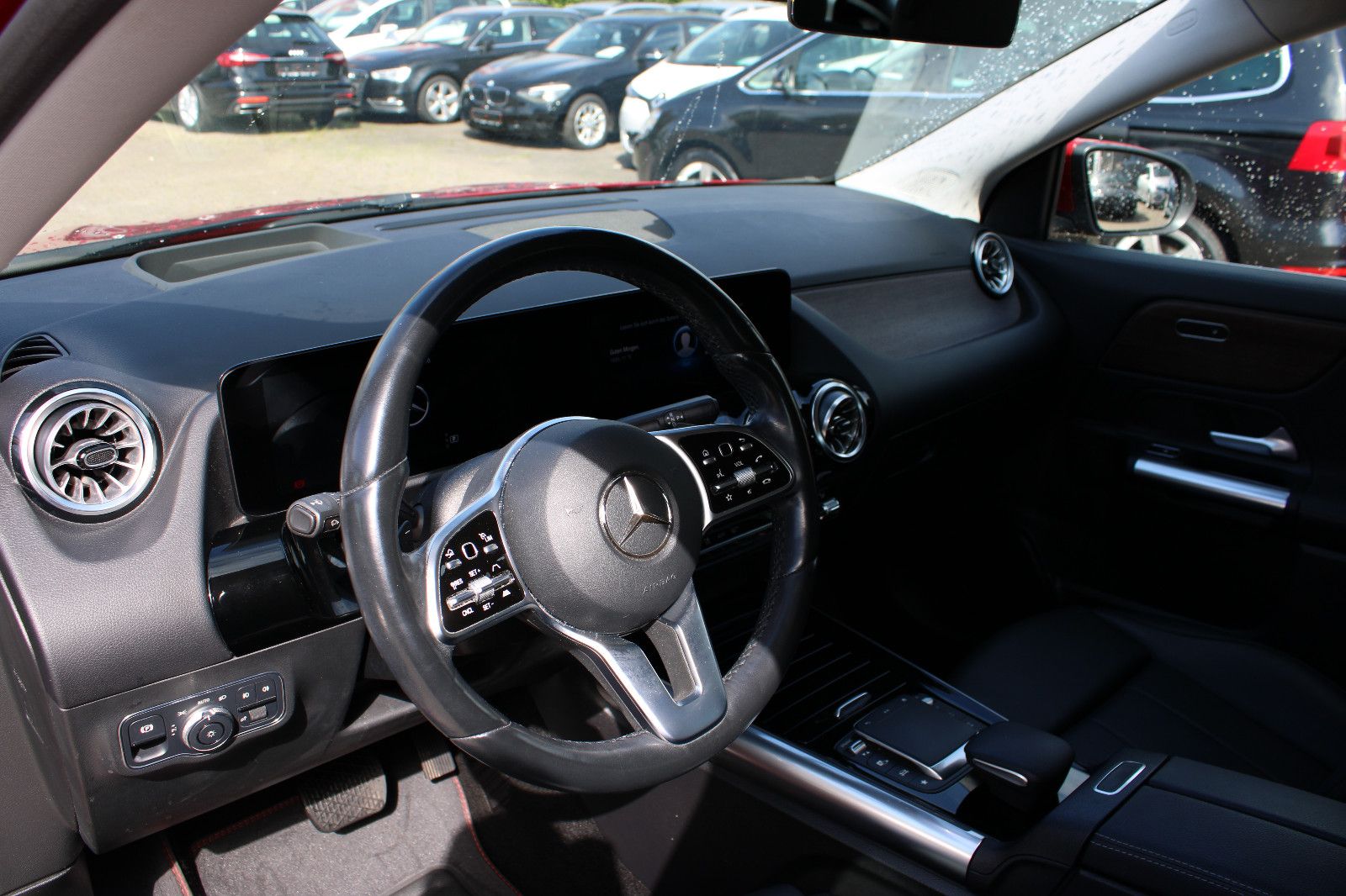 Fahrzeugabbildung Mercedes-Benz GLA 220 d 4MATIC DCT Head-Up,Navi,Leder,SHZ