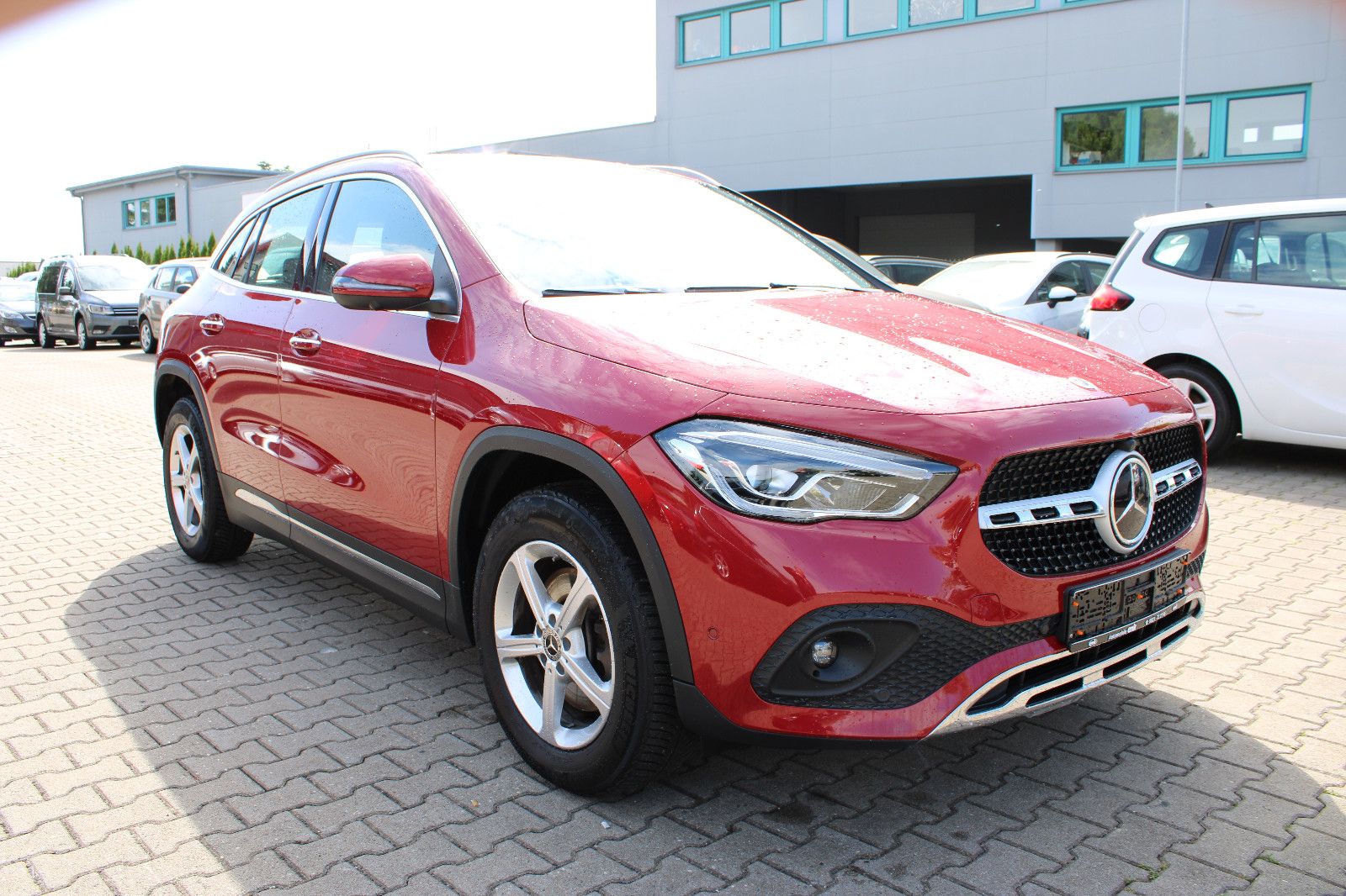 Fahrzeugabbildung Mercedes-Benz GLA 220 d 4MATIC DCT Head-Up,Navi,Leder,SHZ