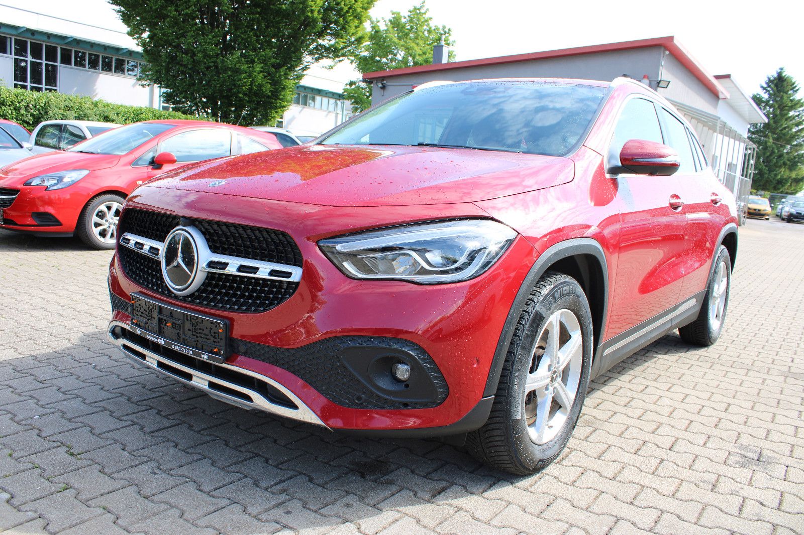 Fahrzeugabbildung Mercedes-Benz GLA 220 d 4MATIC DCT Head-Up,Navi,Leder,SHZ