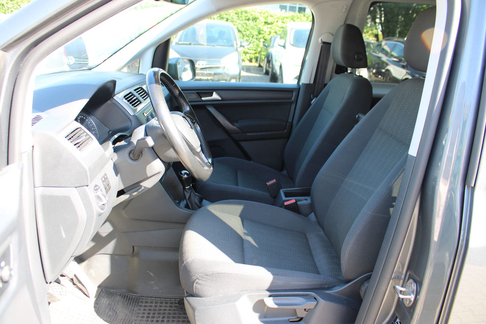 Fahrzeugabbildung Volkswagen Caddy 1,4TGI Maxi 7.Sitzer Navi,Kamera,SHZ,Klima