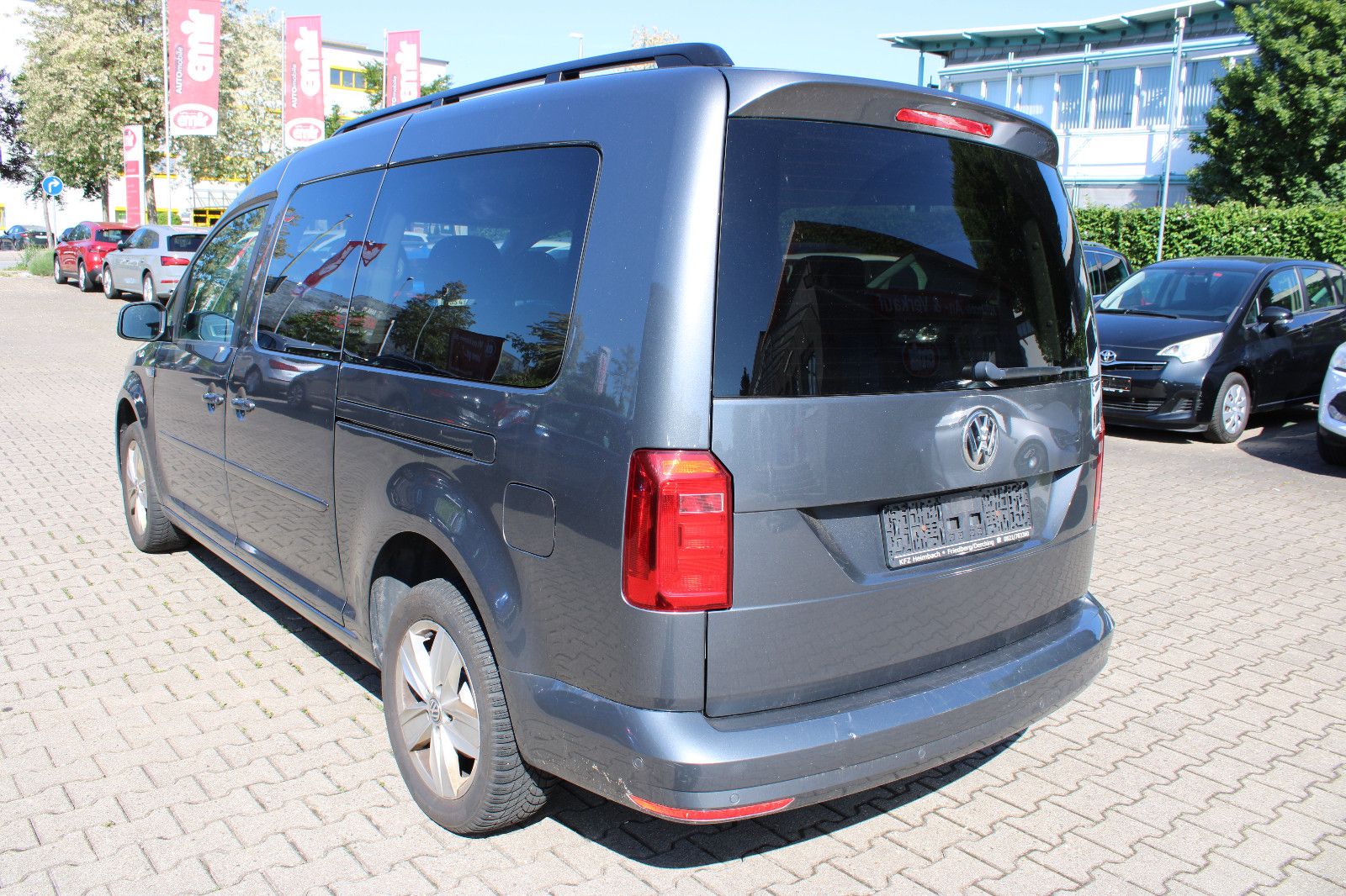Fahrzeugabbildung Volkswagen Caddy 1,4TGI Maxi 7.Sitzer Navi,Kamera,SHZ,Klima