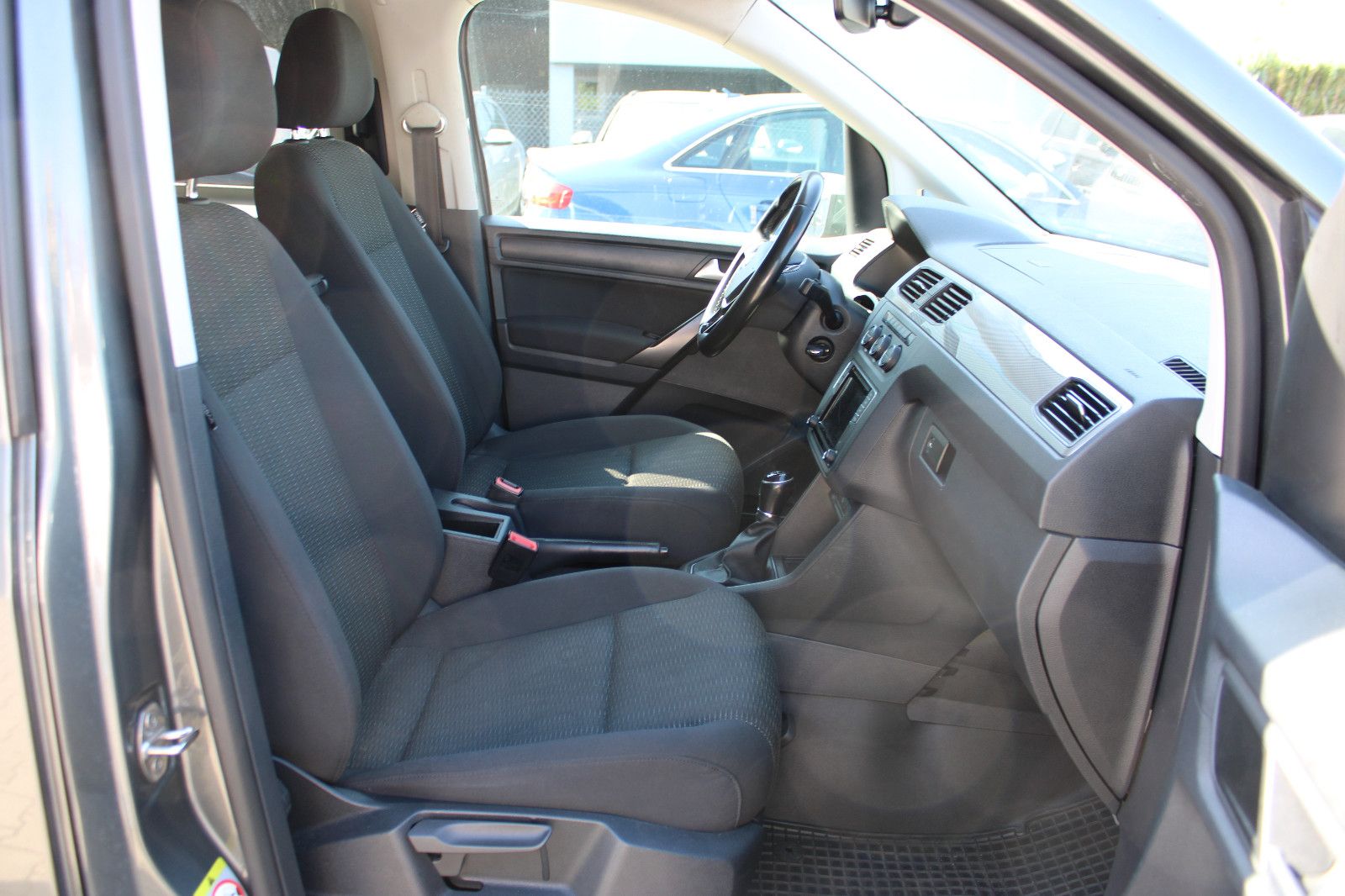 Fahrzeugabbildung Volkswagen Caddy 1,4TGI Maxi 7.Sitzer Navi,Kamera,SHZ,Klima