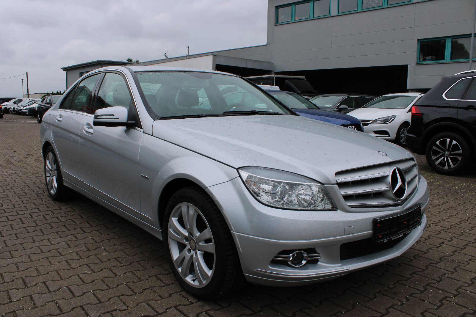 Fahrzeugabbildung Mercedes-Benz C 180 Kompressor Autom. Navi,SHZ,Leder,Bluetoo