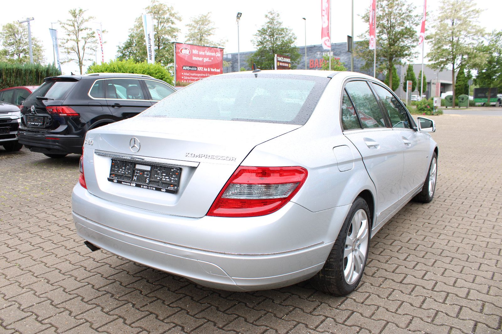 Fahrzeugabbildung Mercedes-Benz C 180 Kompressor Autom. Navi,SHZ,Leder,Bluetoo