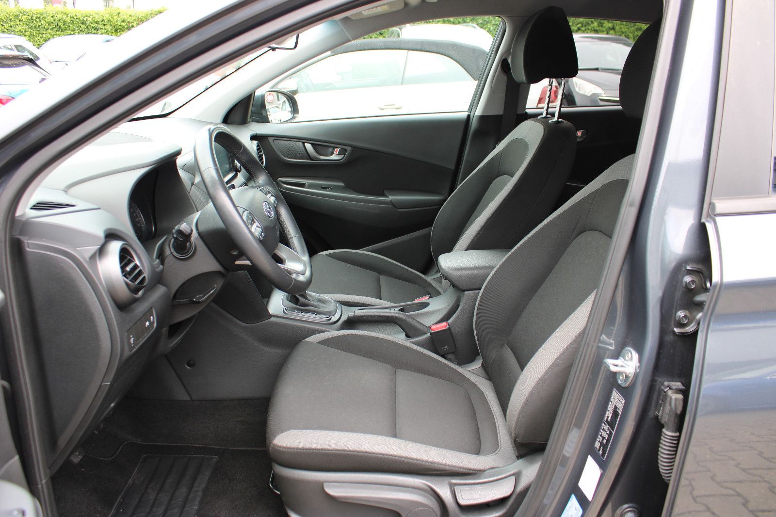 Fahrzeugabbildung Hyundai KONA 1.0 T-GDI Kamera,Navi,PDC,LED,SHZ,AHK
