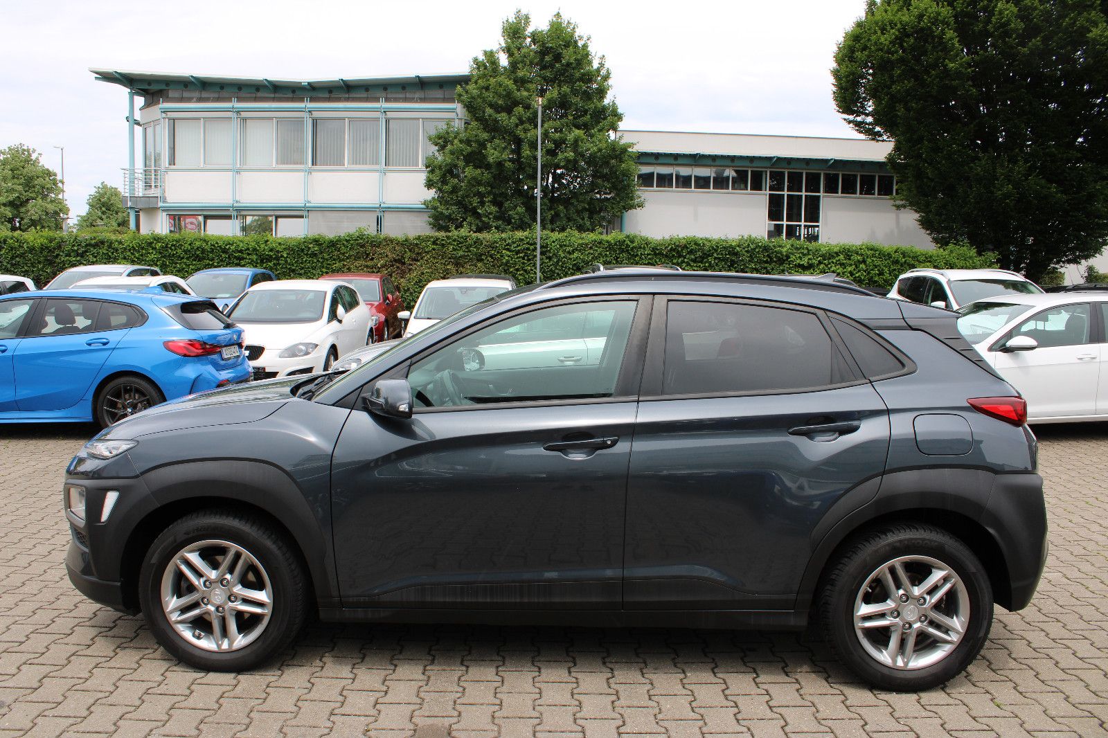 Fahrzeugabbildung Hyundai KONA 1.0 T-GDI Kamera,Navi,PDC,LED,SHZ,AHK
