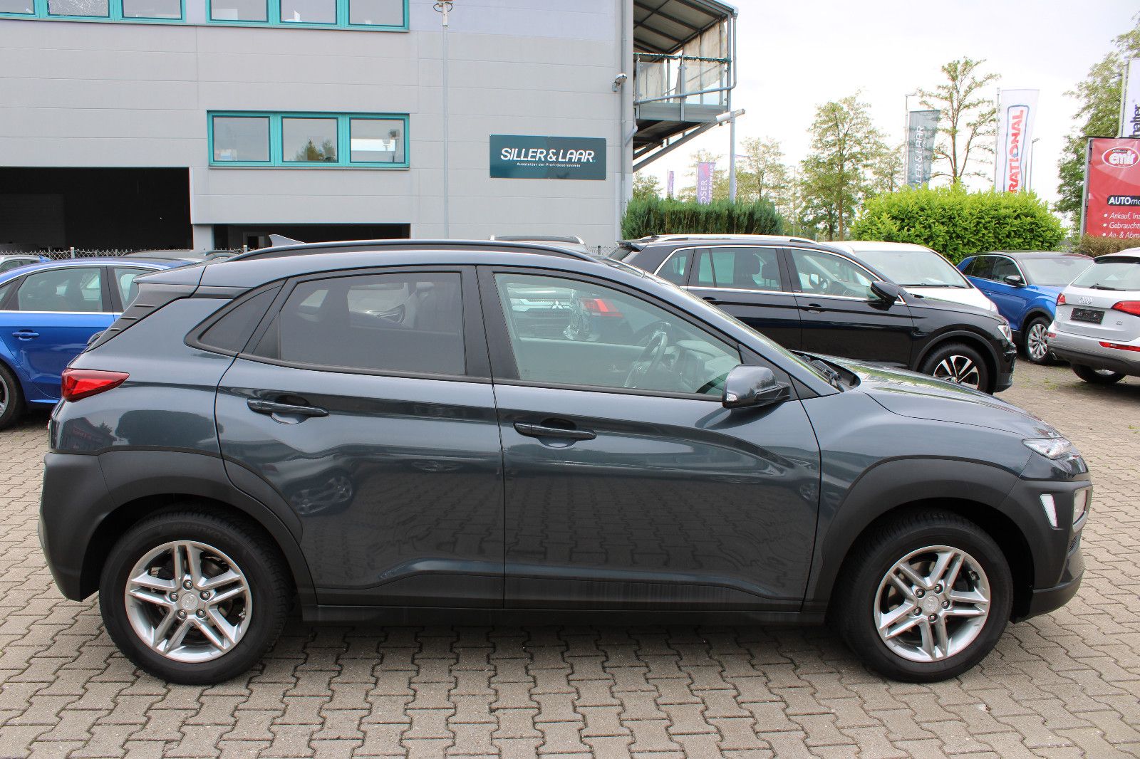 Fahrzeugabbildung Hyundai KONA 1.0 T-GDI Kamera,Navi,PDC,LED,SHZ,AHK