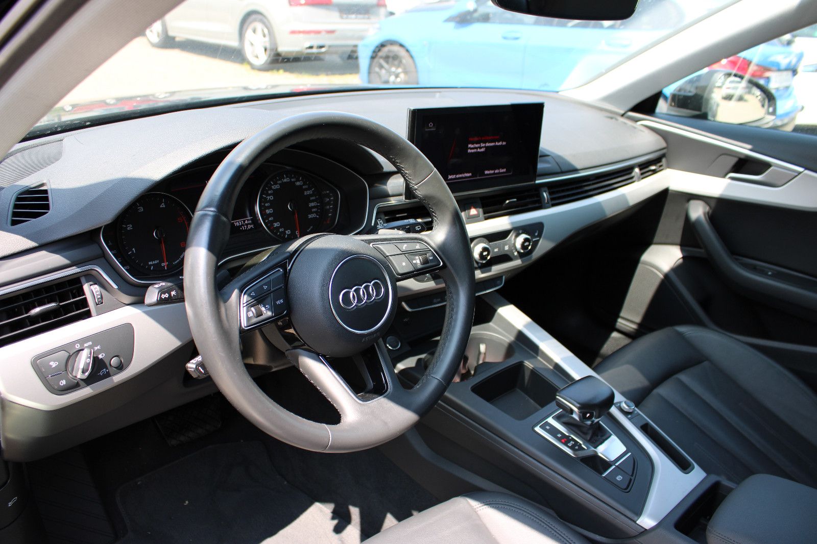 Fahrzeugabbildung Audi A4 30 TDI S tronic Avant Navi,Leder,LED,PDC
