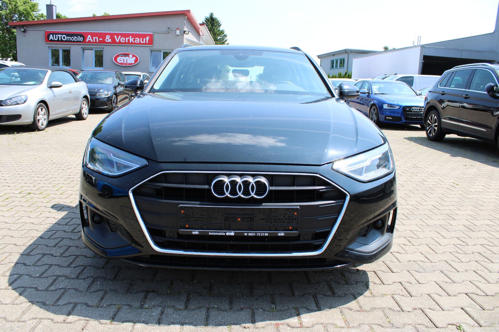 Fahrzeugabbildung Audi A4 30 TDI S tronic Avant Navi,Leder,LED,PDC