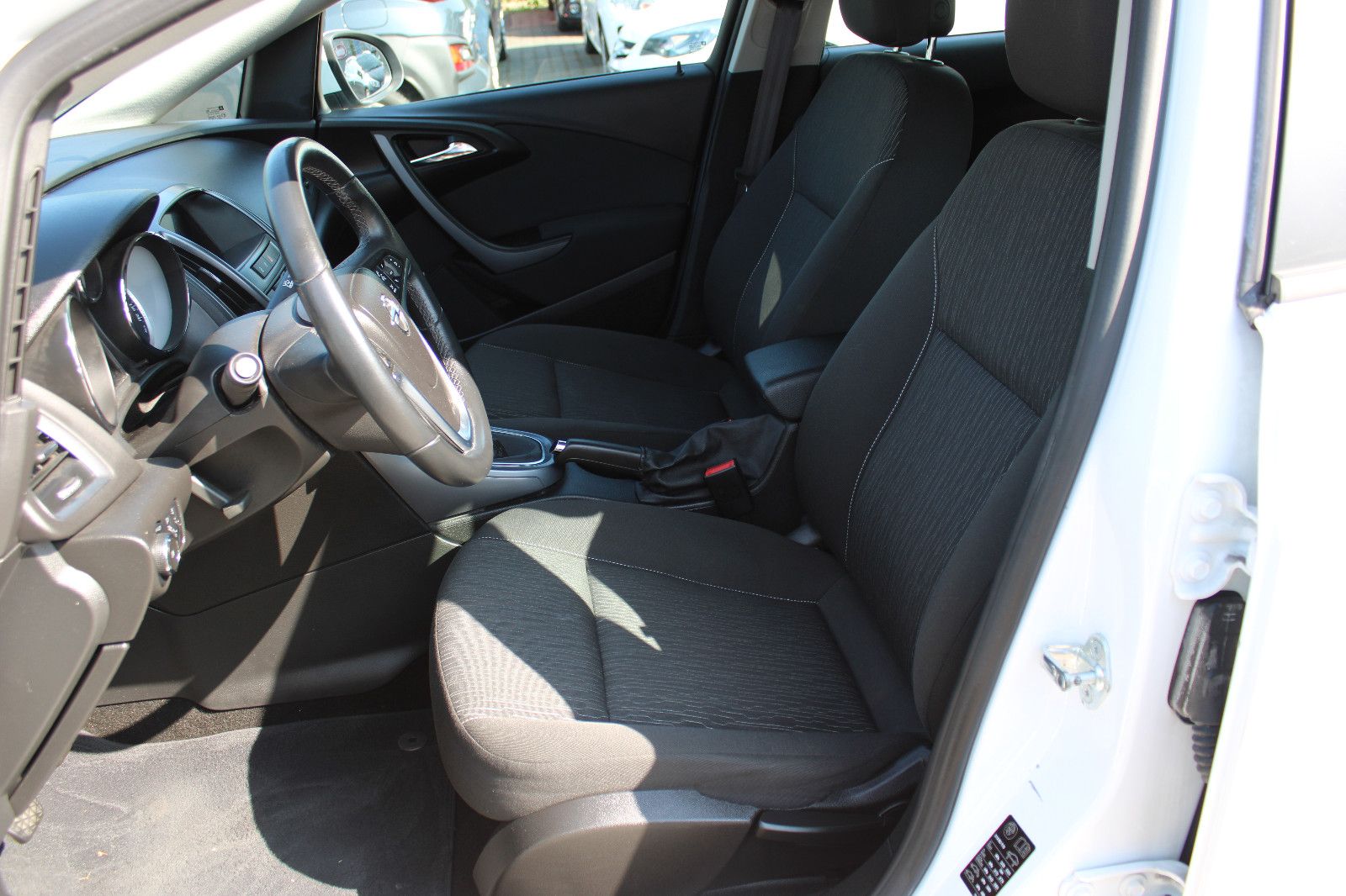 Fahrzeugabbildung Opel Astra Sp. T. 1.6 CDTI Navi,SHZ,PDC,Klima 1.Hand