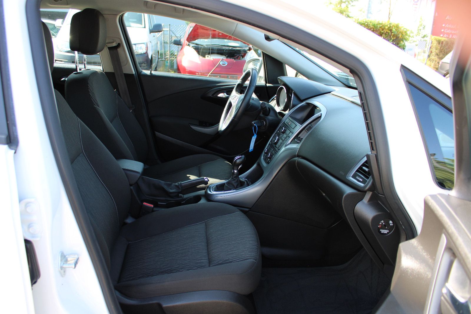 Fahrzeugabbildung Opel Astra Sp. T. 1.6 CDTI Navi,SHZ,PDC,Klima 1.Hand