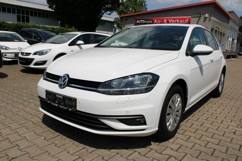 Volkswagen Golf 1.6 TDI Klima,PDC,SHZ,Navi
